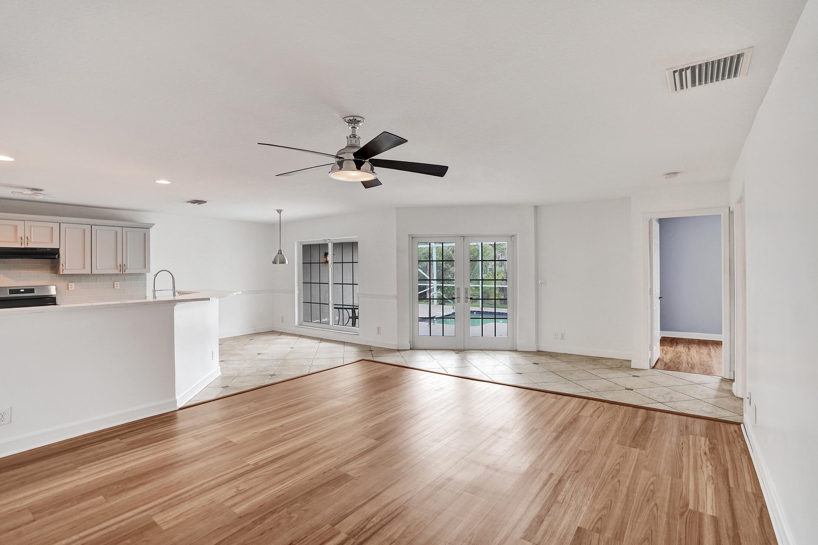BOYNTON WATERS - Residential