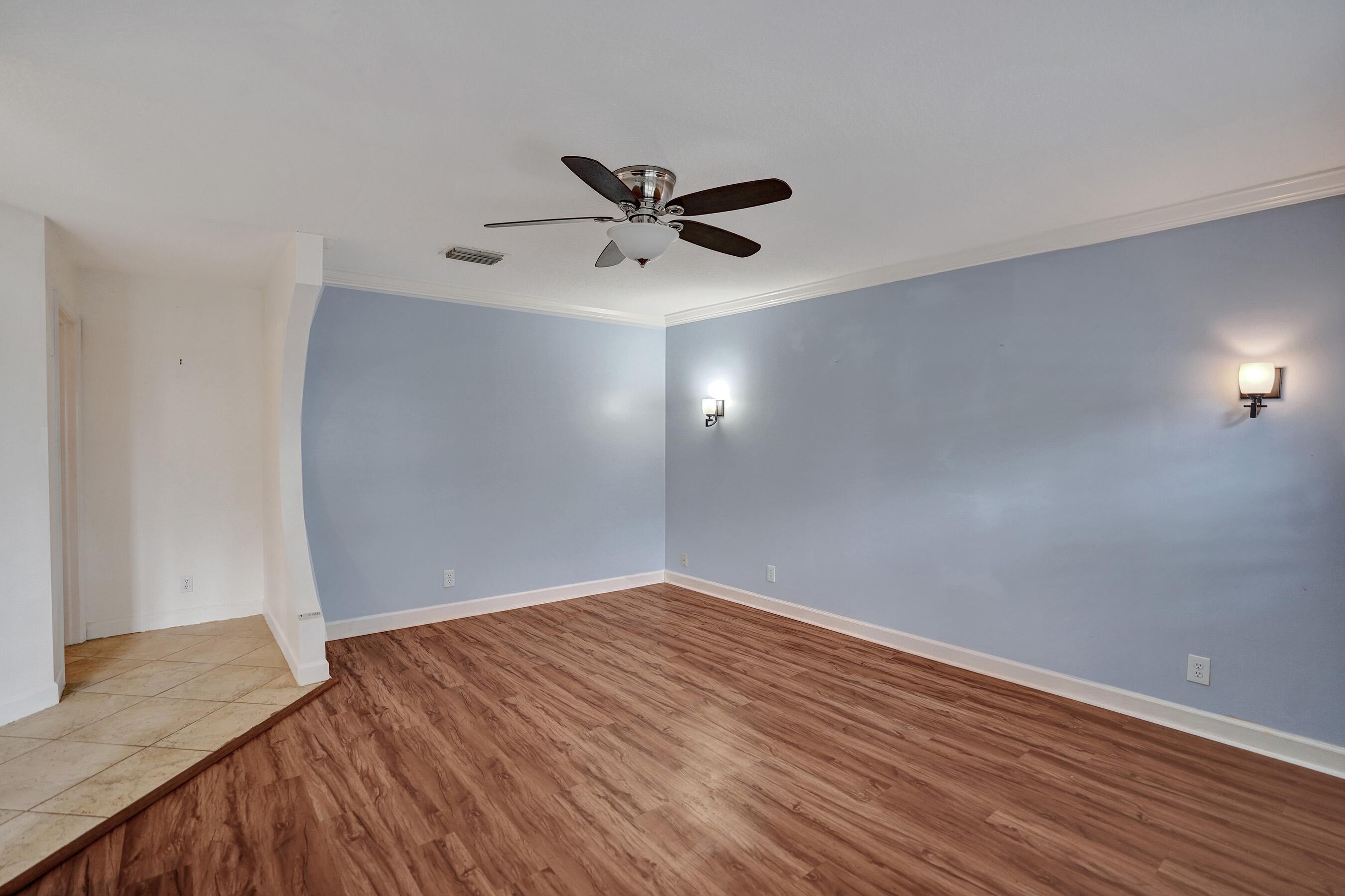 BOYNTON WATERS - Residential
