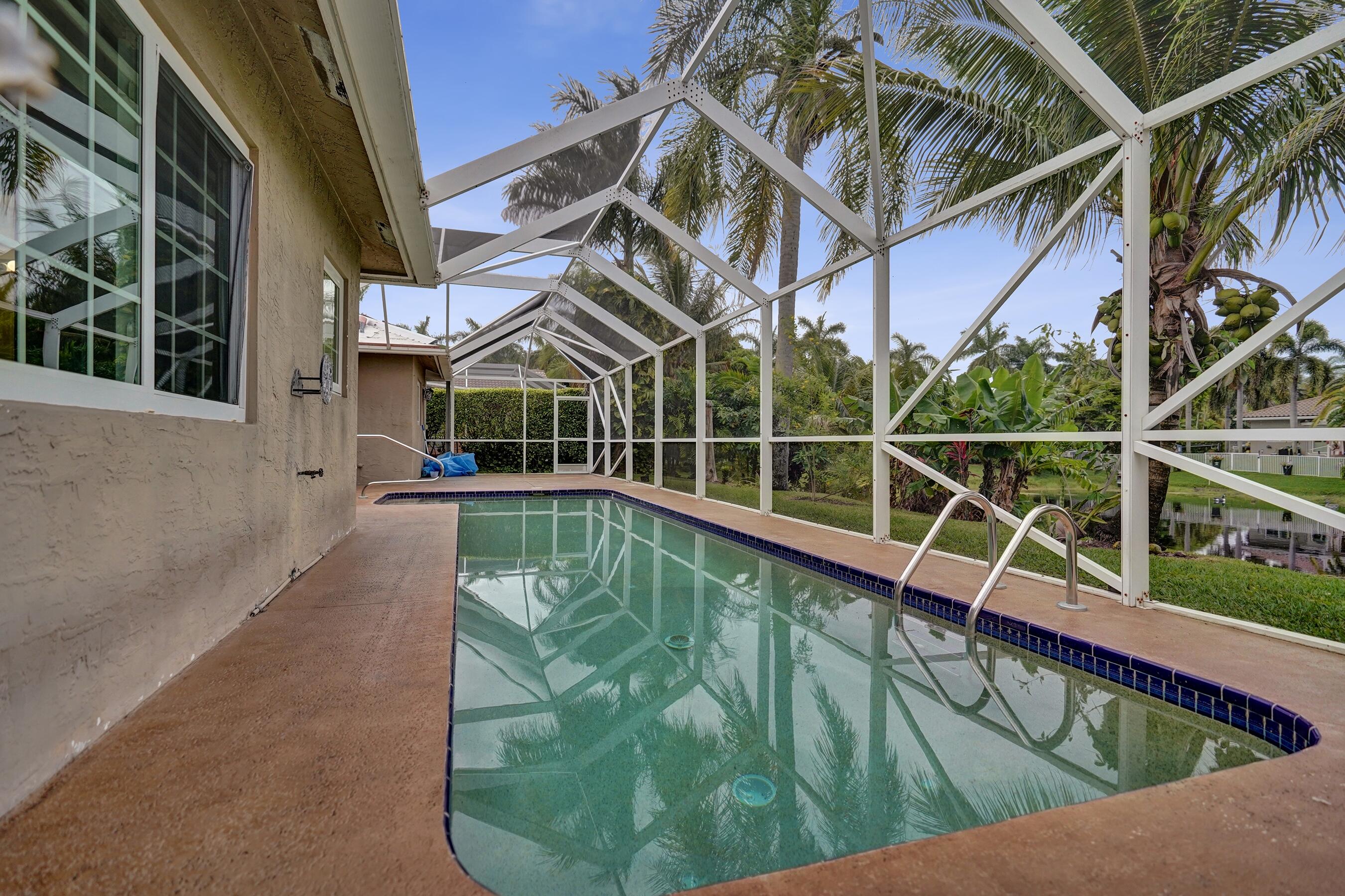 BOYNTON WATERS - Residential
