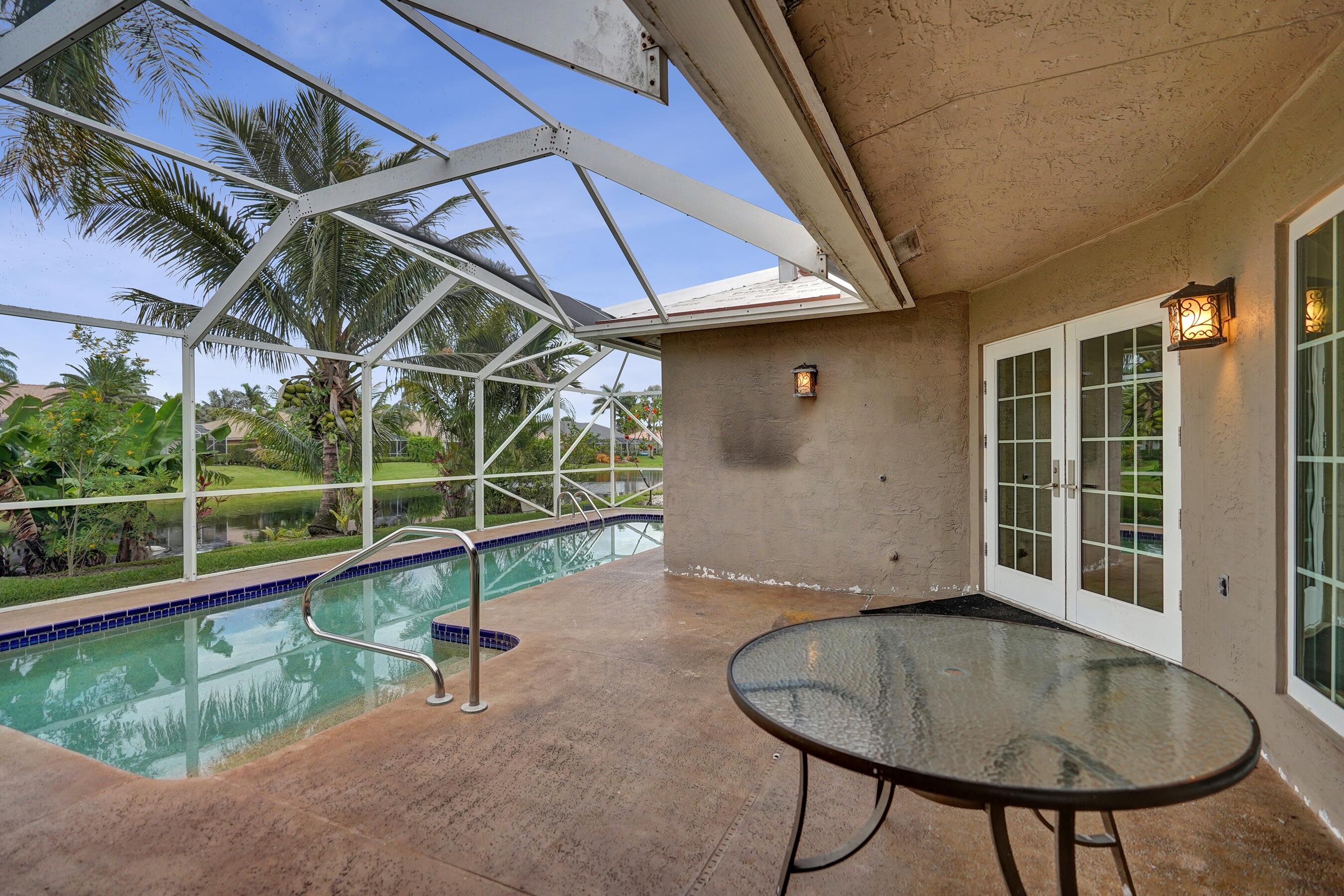 BOYNTON WATERS - Residential