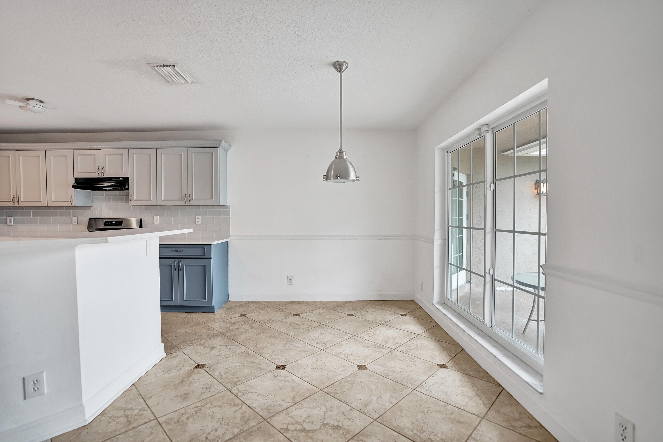 BOYNTON WATERS - Residential