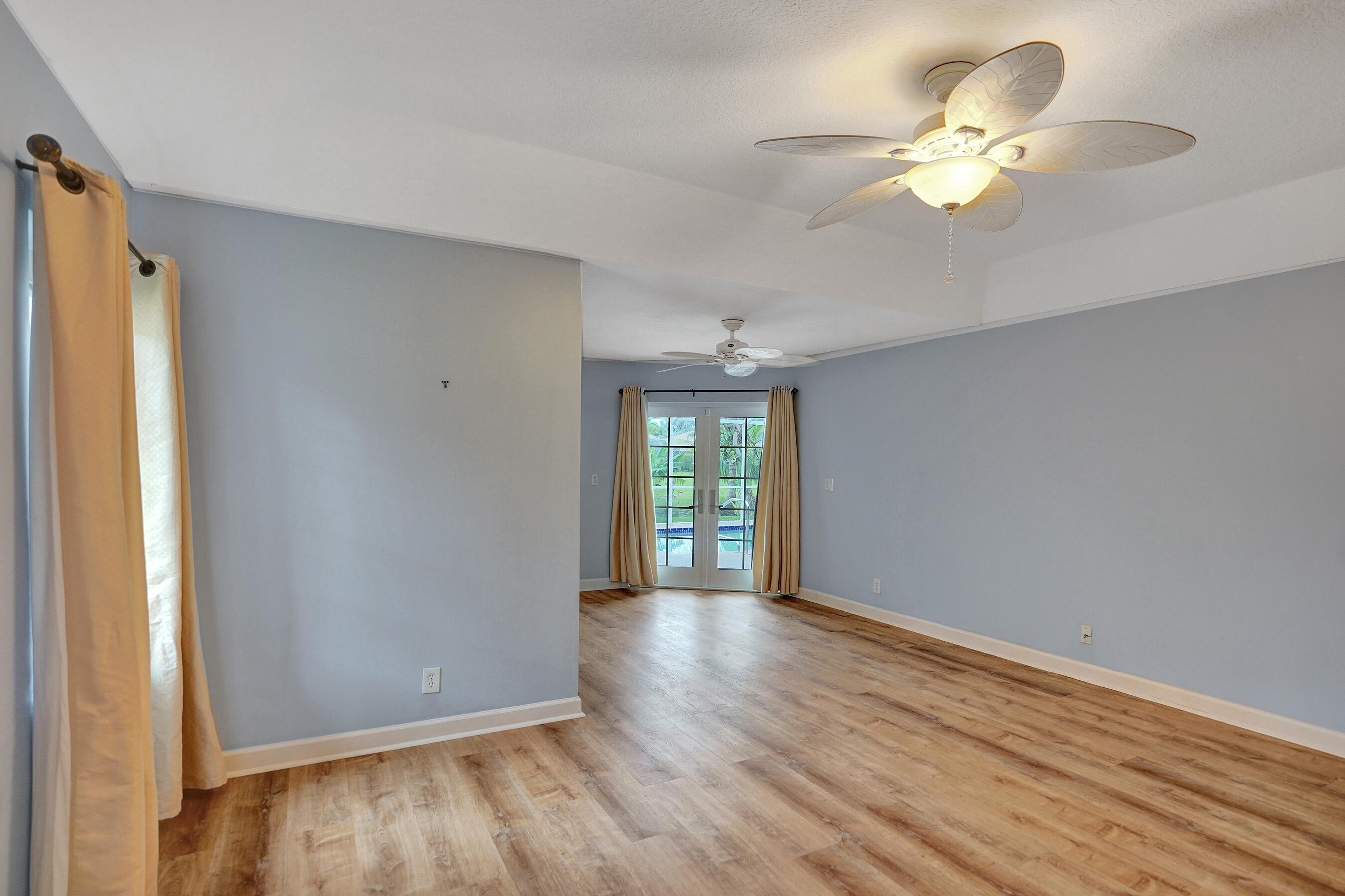 BOYNTON WATERS - Residential