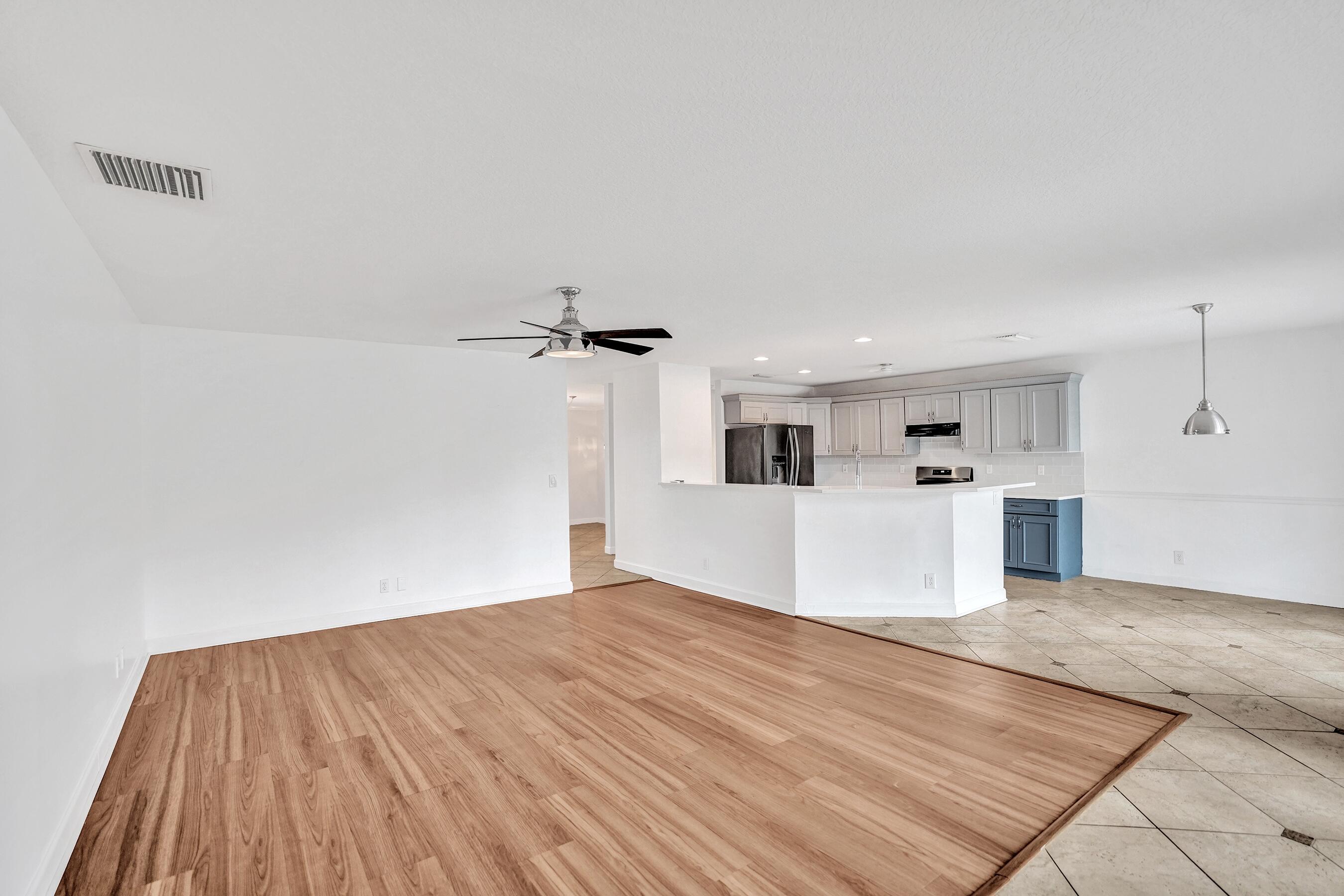 BOYNTON WATERS - Residential