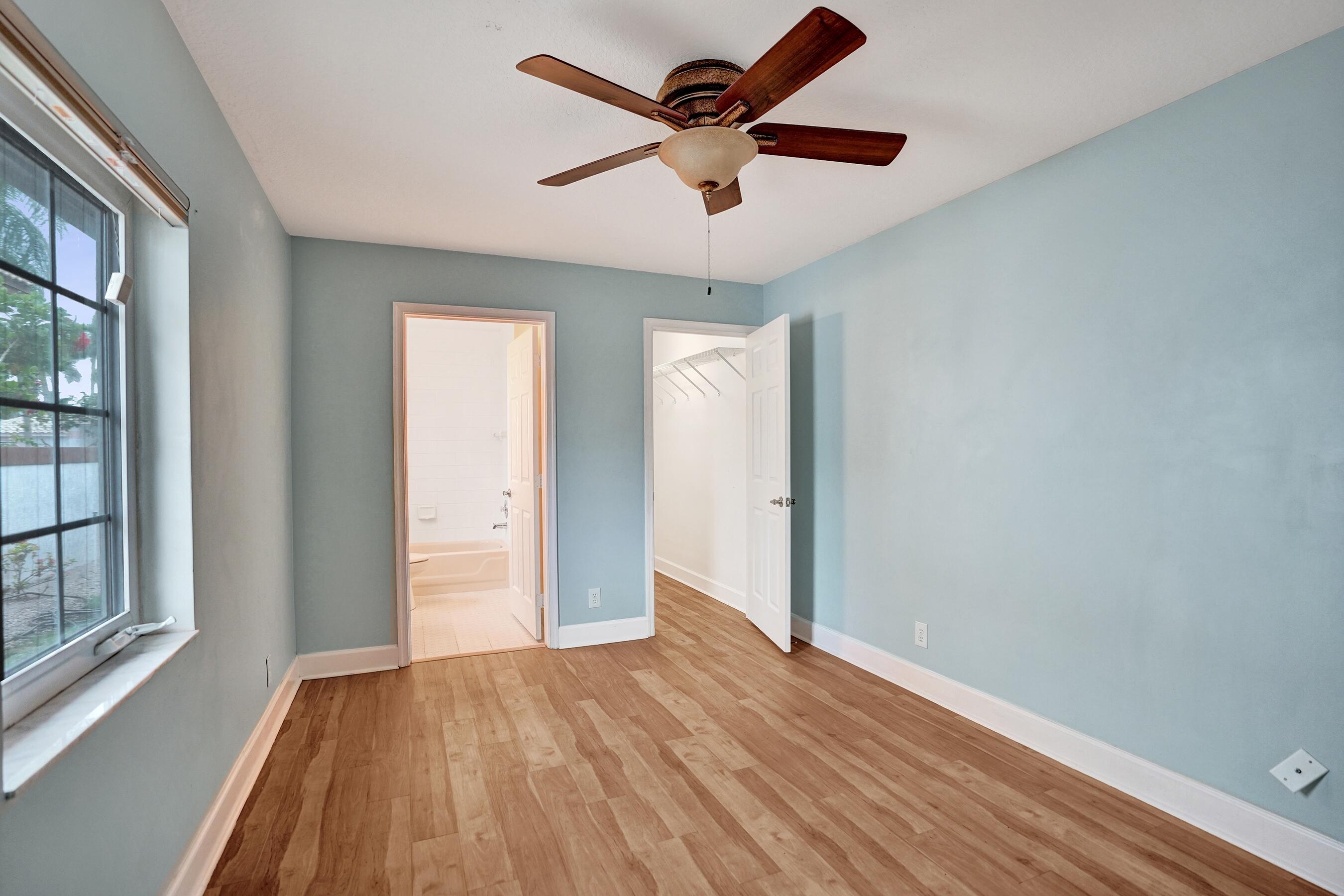 BOYNTON WATERS - Residential