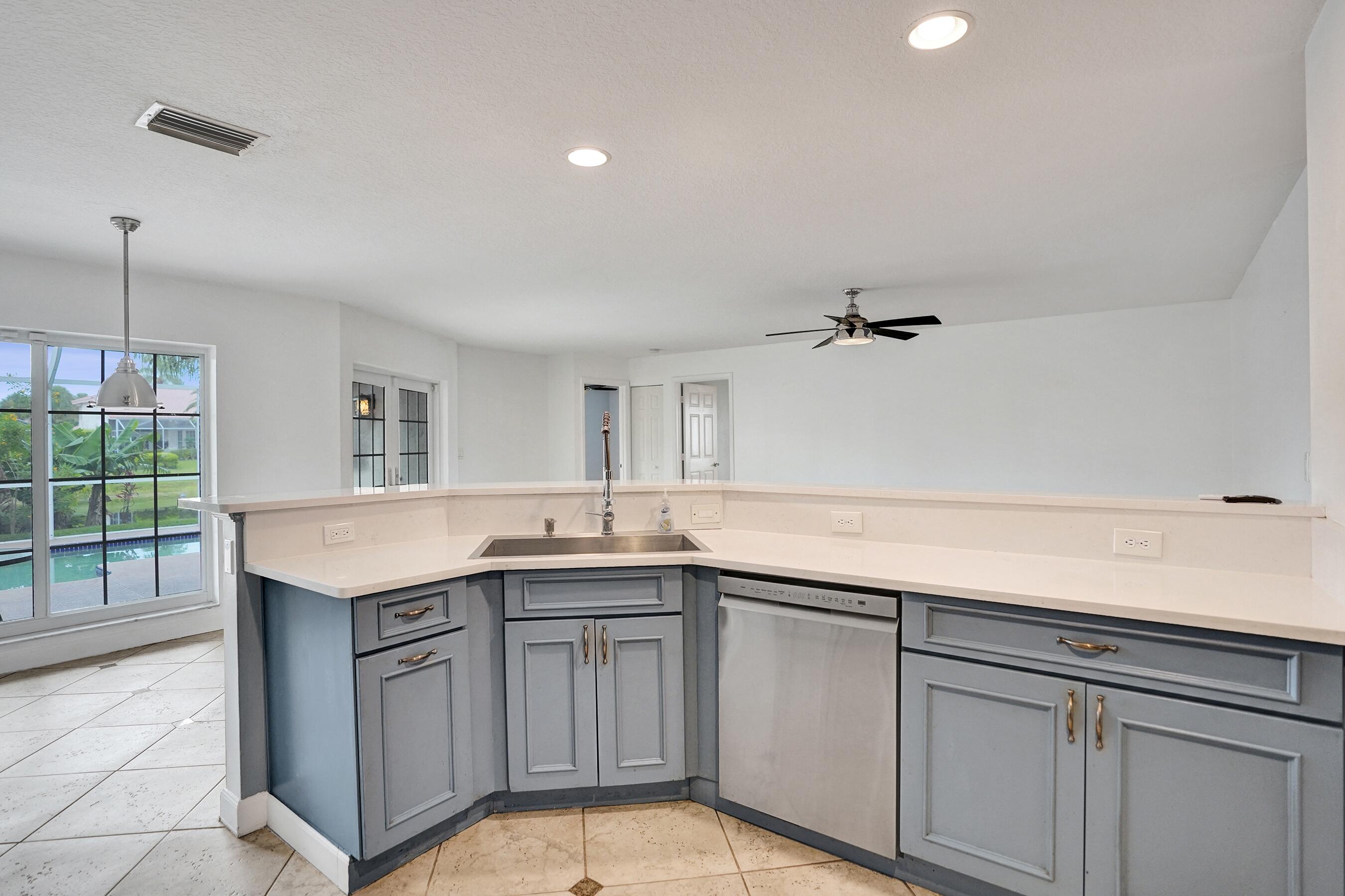 BOYNTON WATERS - Residential