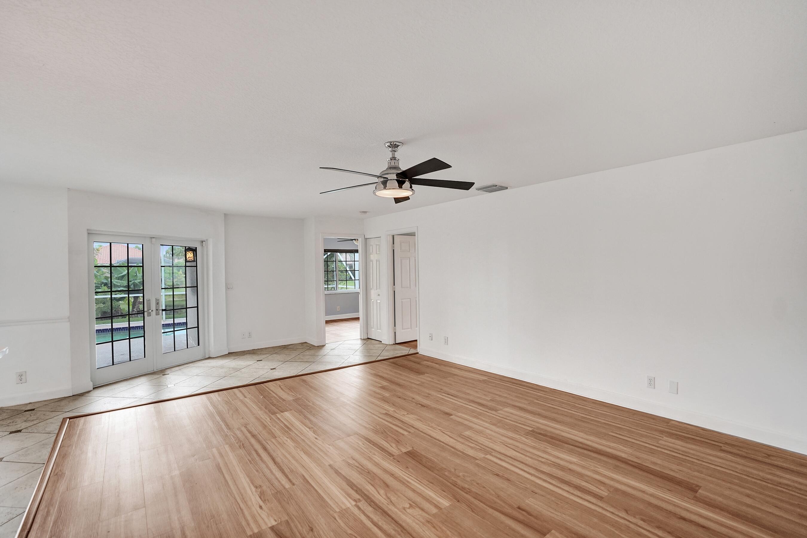 BOYNTON WATERS - Residential