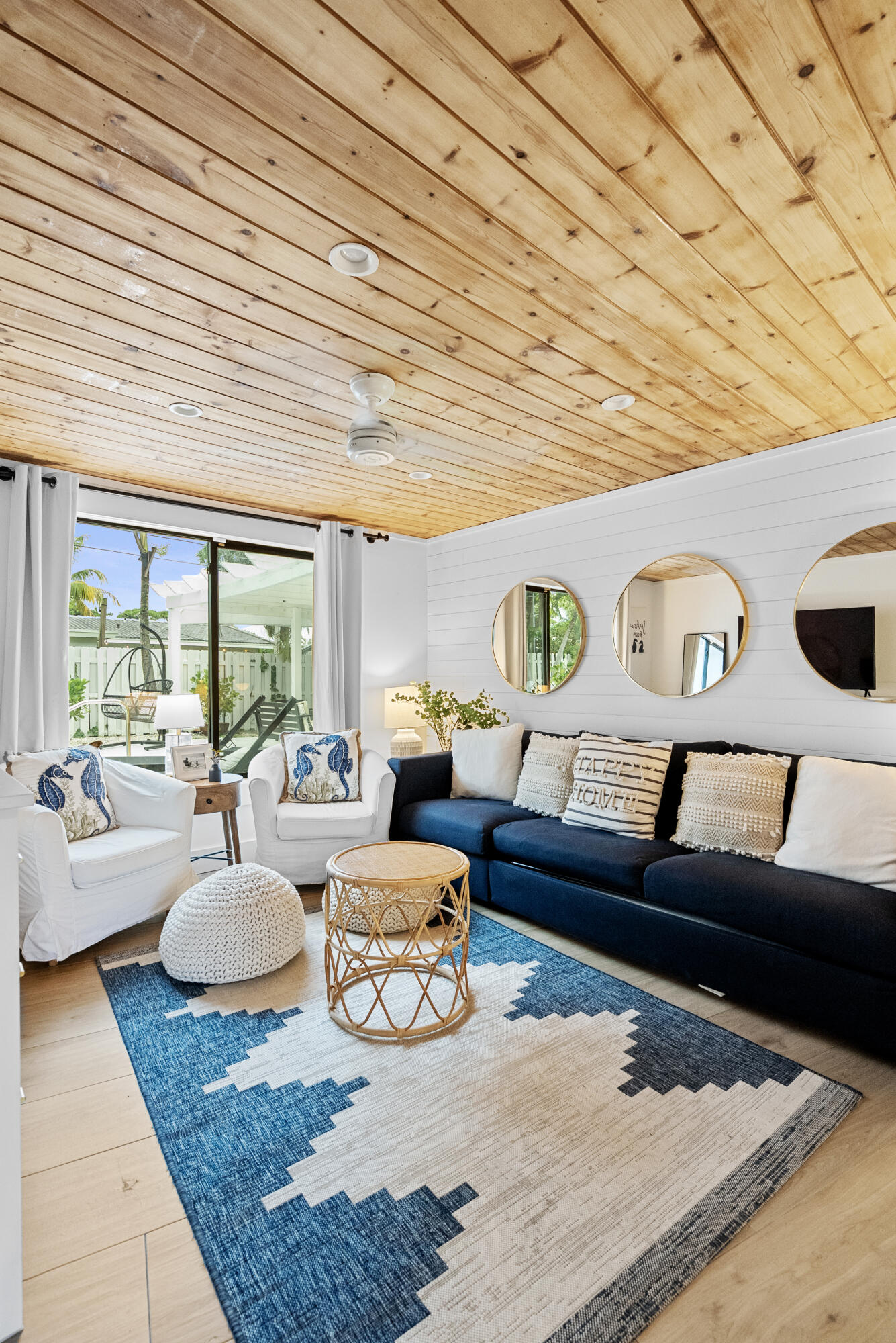 FOREST HILLS - Residential Lease