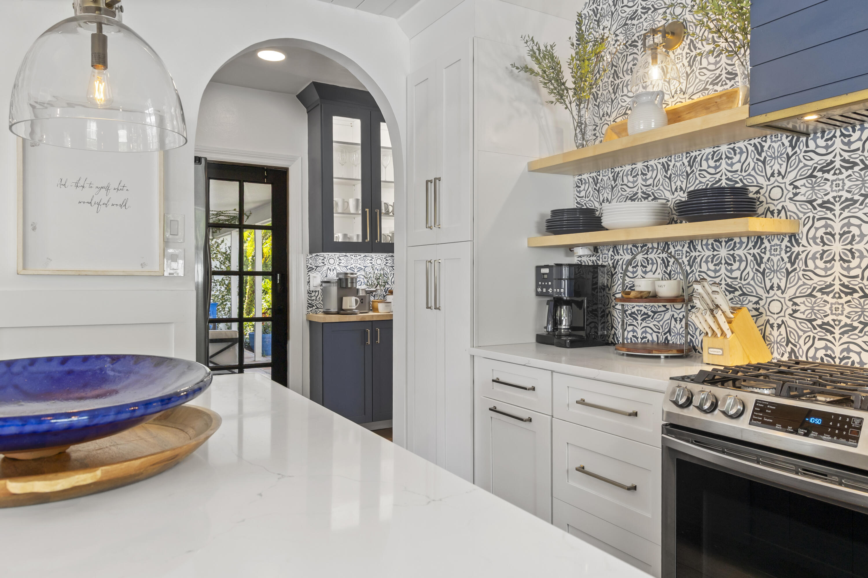 FOREST HILLS - Residential Lease
