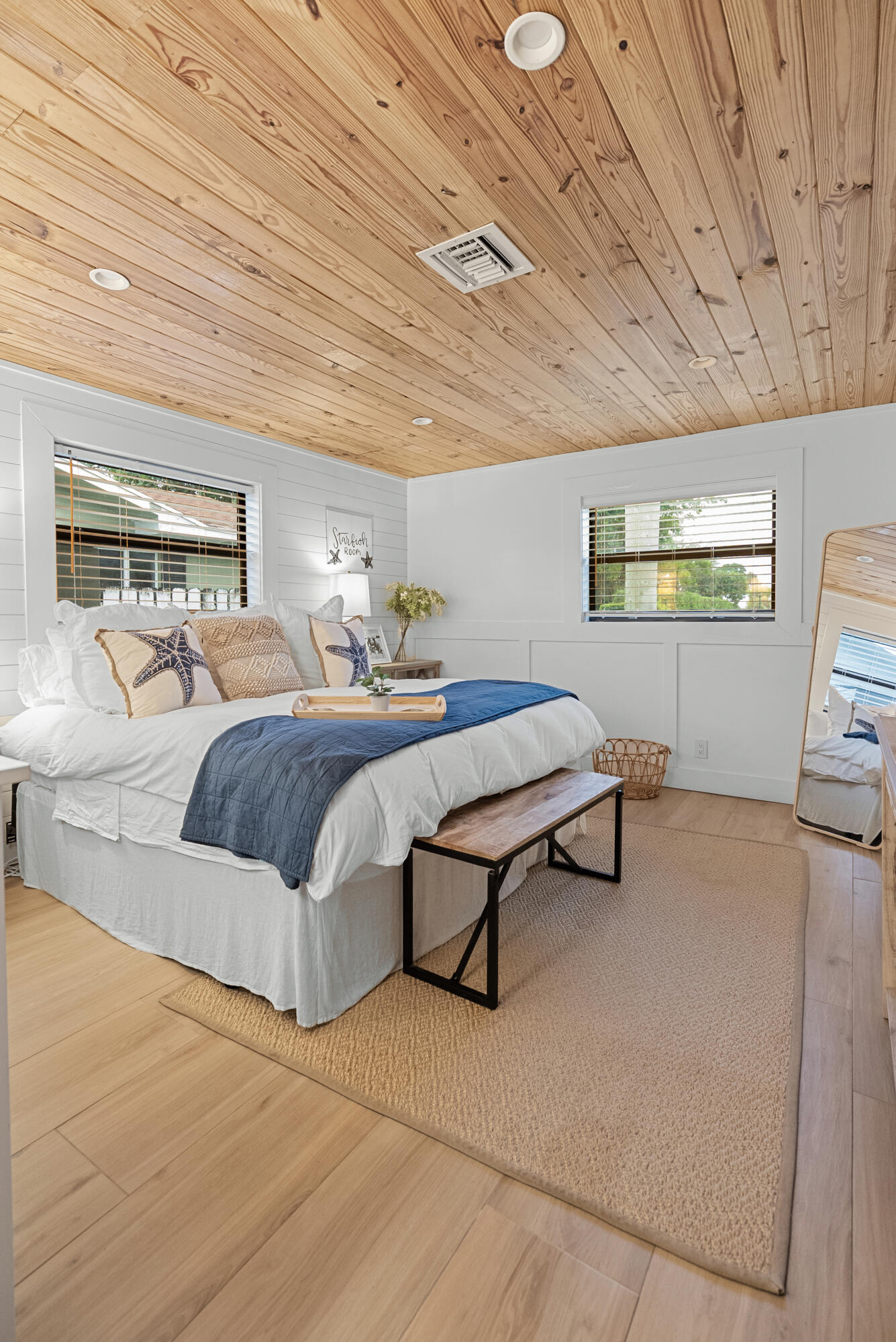 FOREST HILLS - Residential Lease