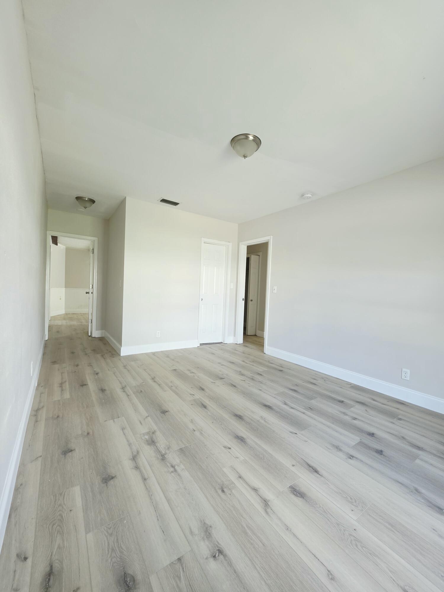 DEERFIELD BEACH ESTATES - Residential