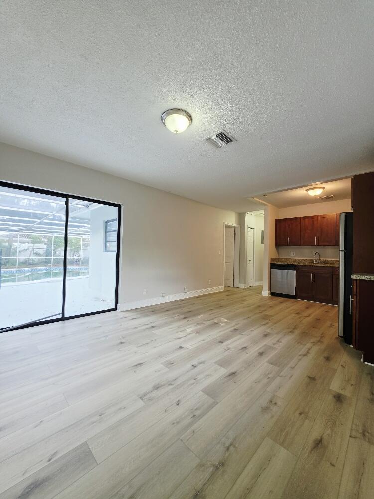 DEERFIELD BEACH ESTATES - Residential