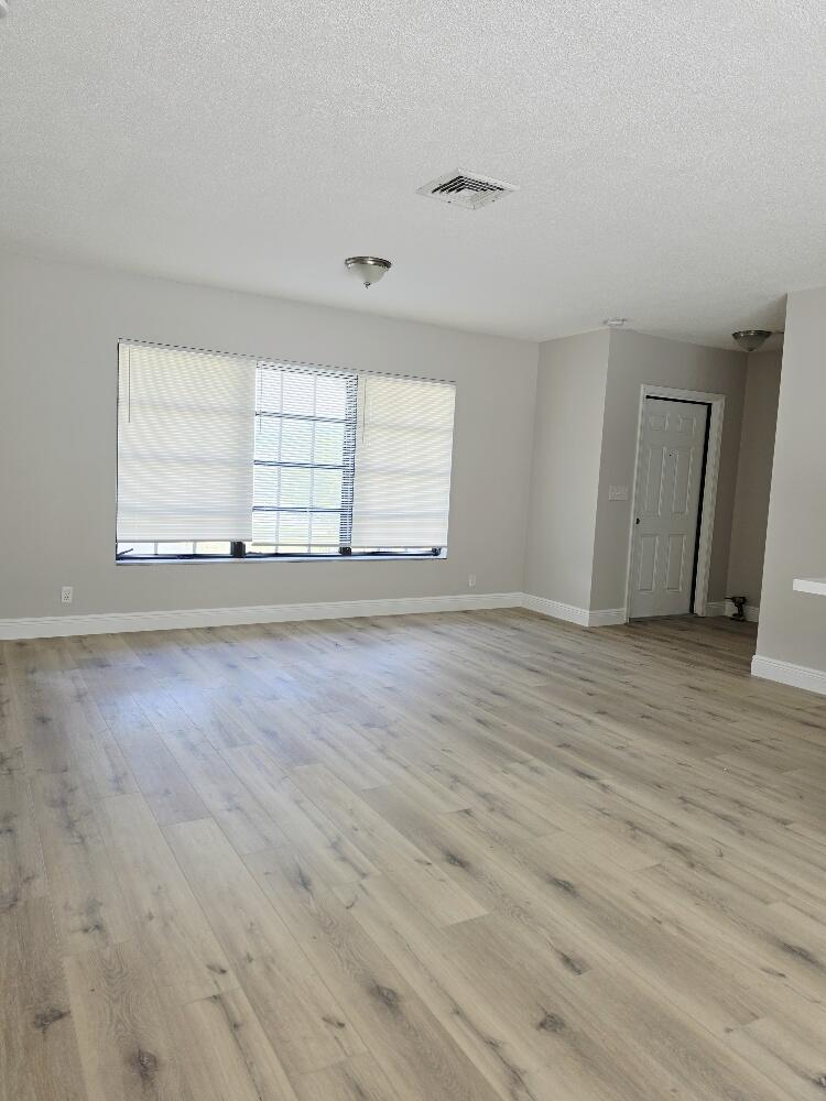 DEERFIELD BEACH ESTATES - Residential