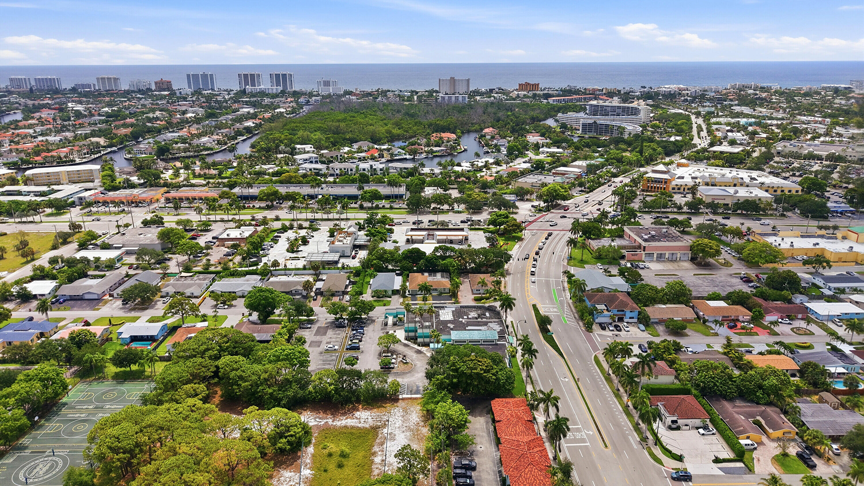 DEERFIELD BEACH ESTATES - Residential