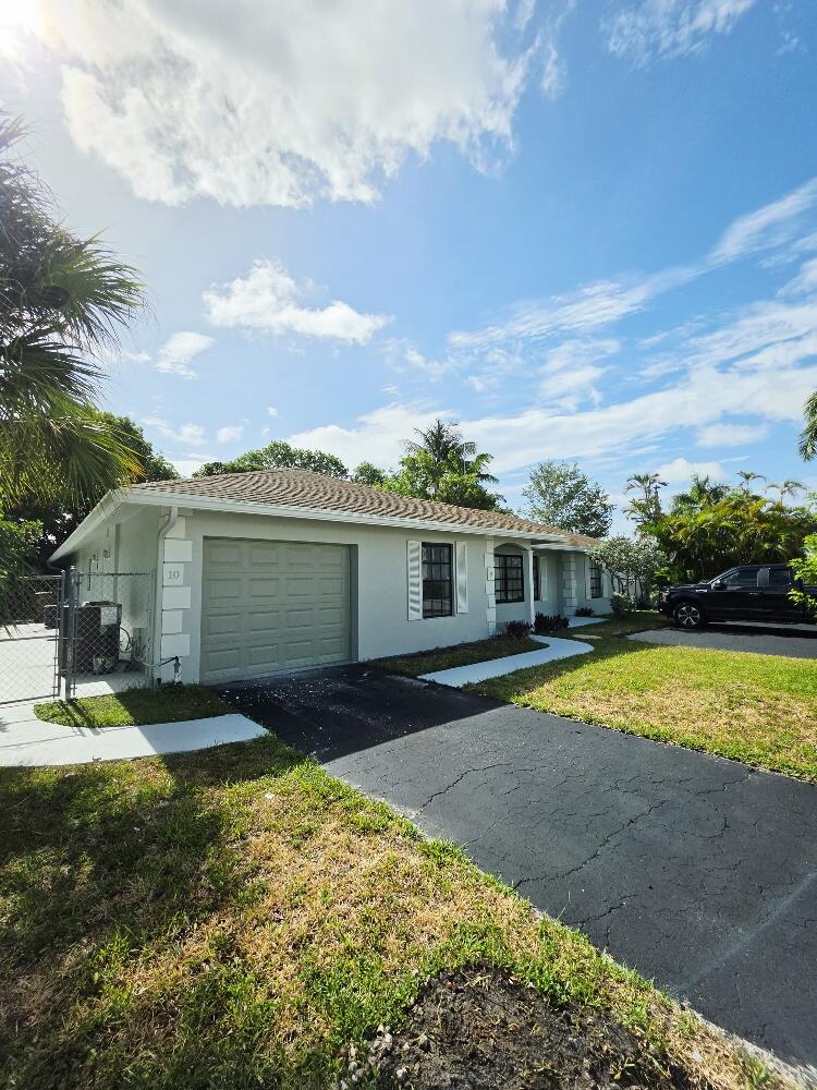 DEERFIELD BEACH ESTATES - Residential