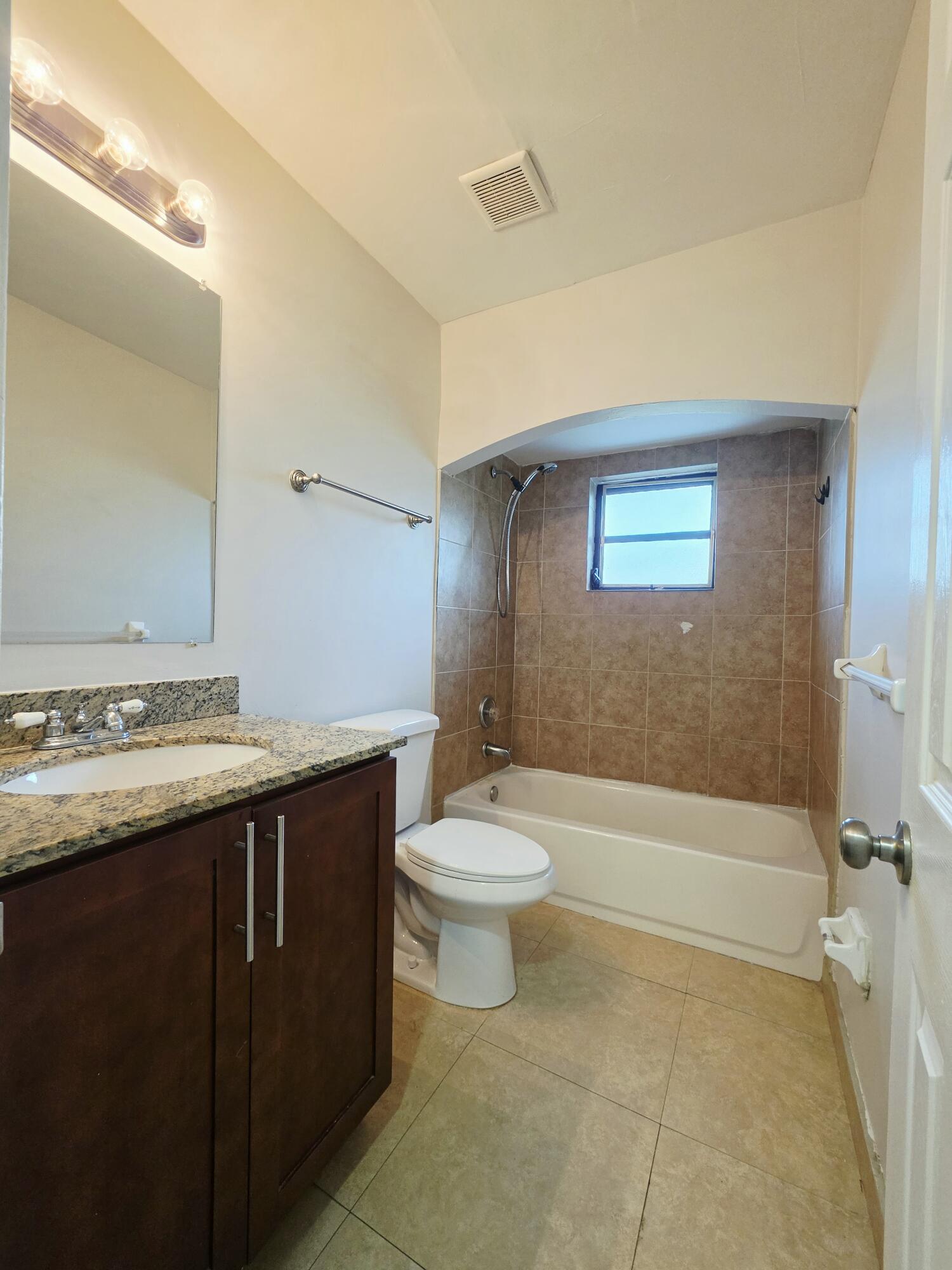 DEERFIELD BEACH ESTATES - Residential