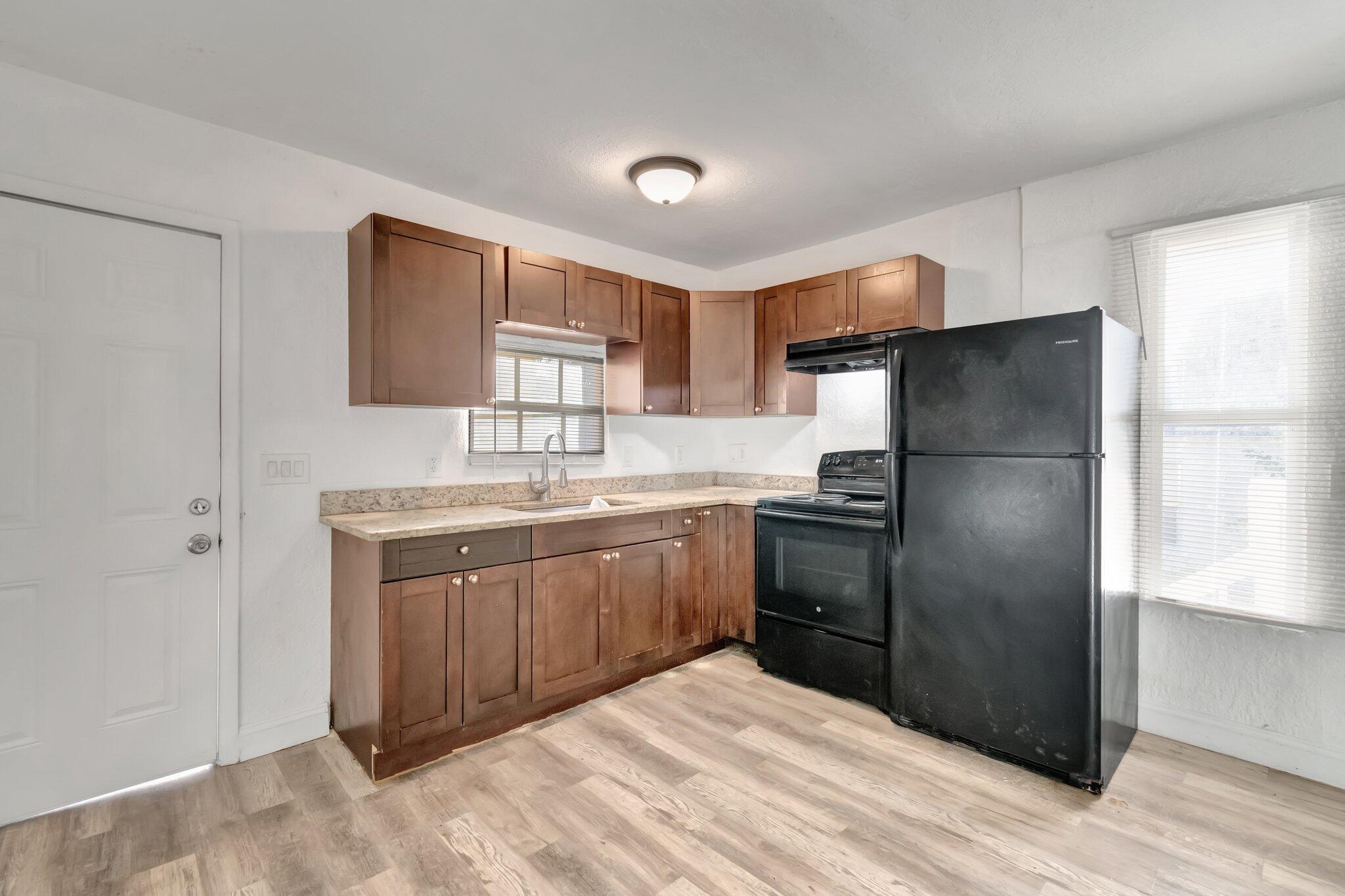 WASHINGTON HEIGHTS - Residential Income