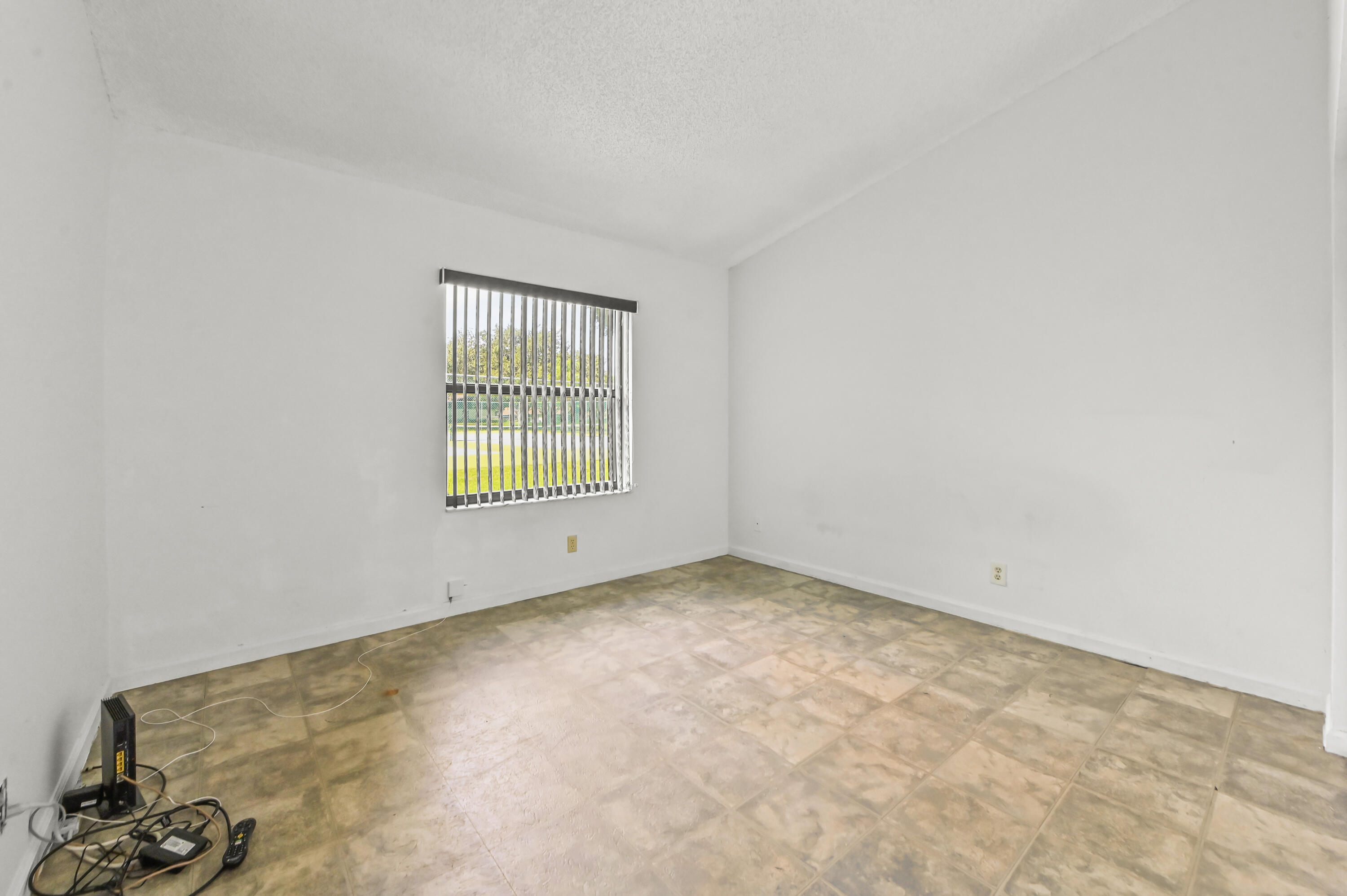 TRADEWINDS AT DOS LAGOS - Residential