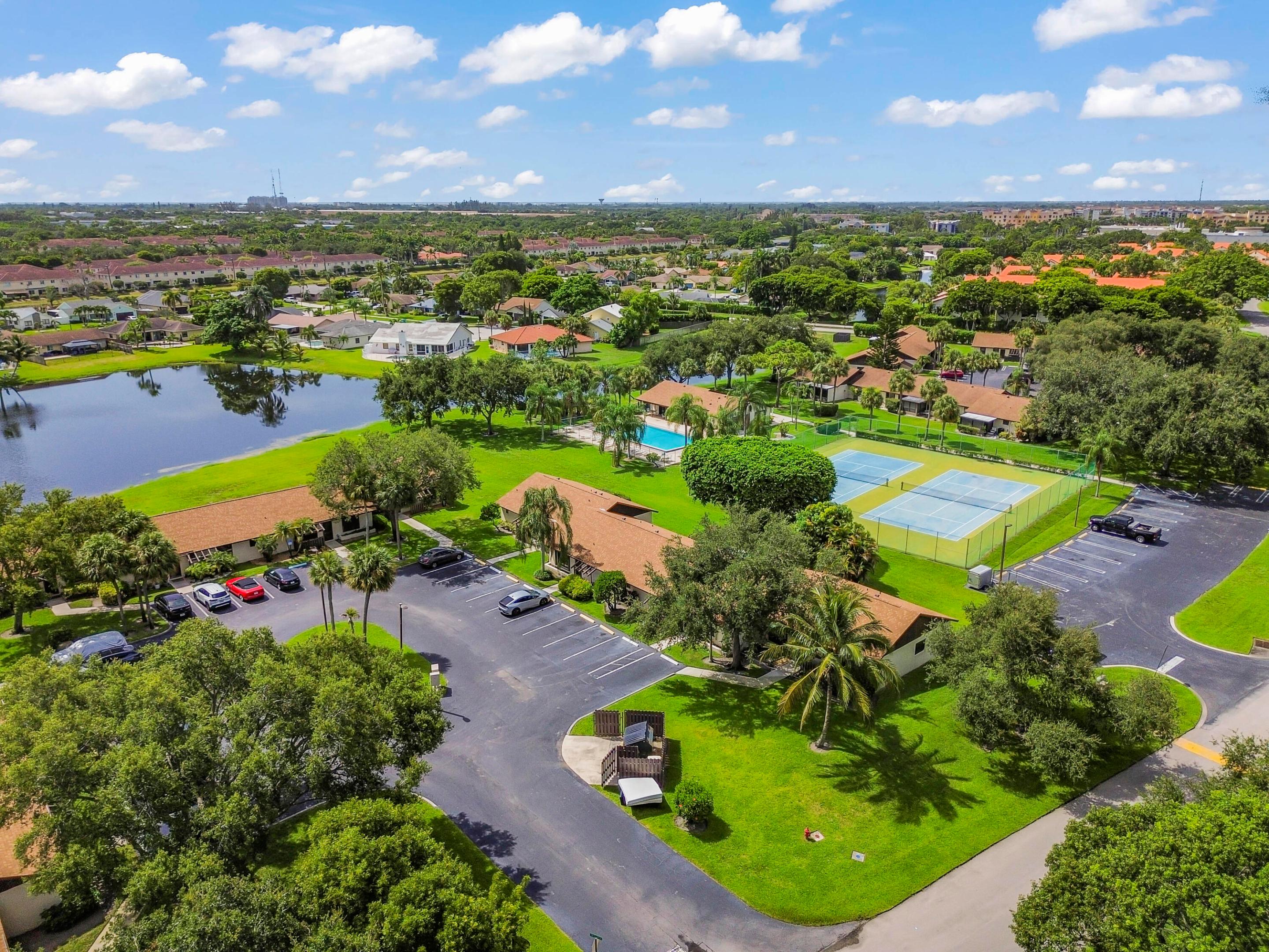 TRADEWINDS AT DOS LAGOS - Residential