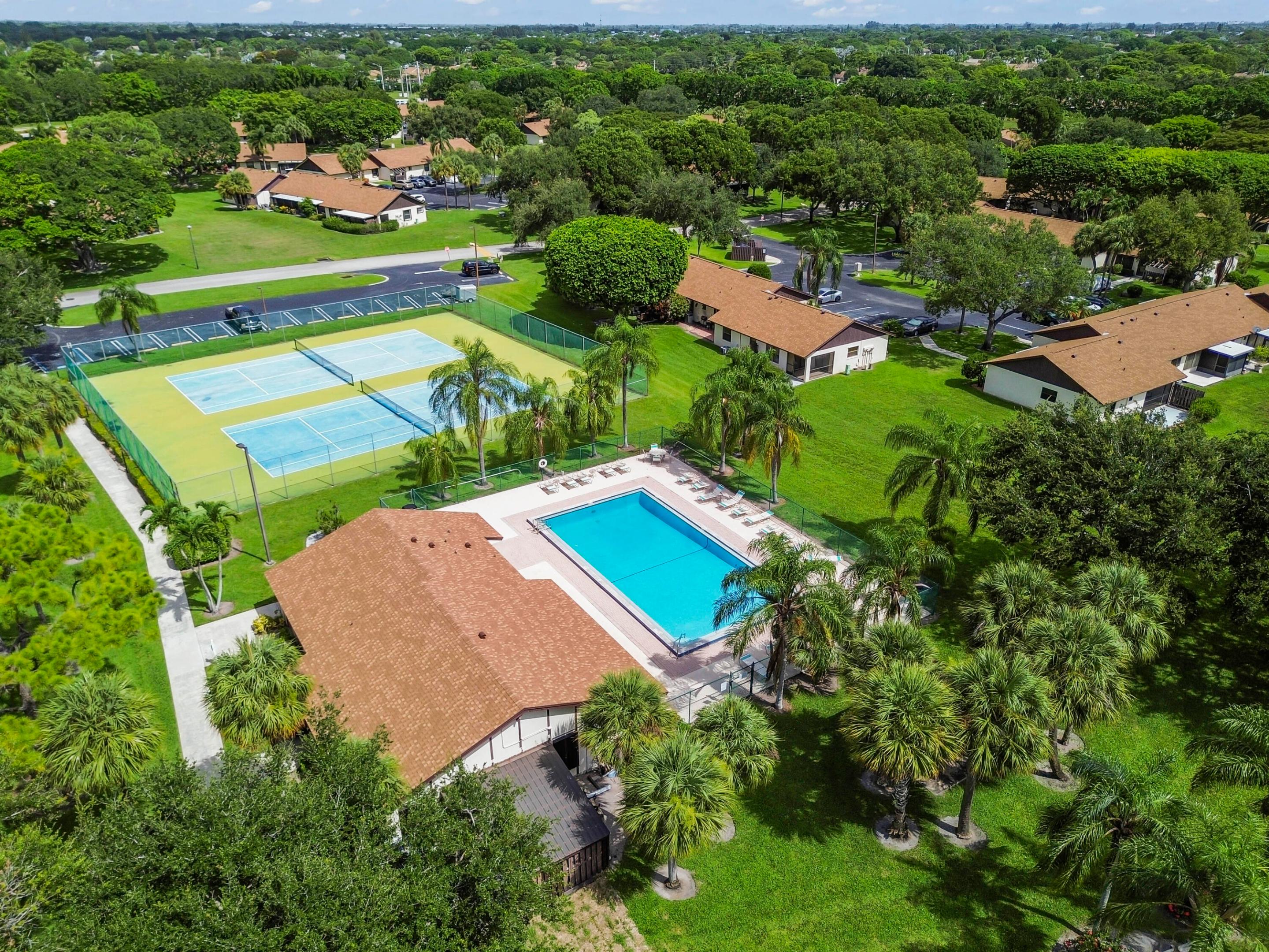 TRADEWINDS AT DOS LAGOS - Residential