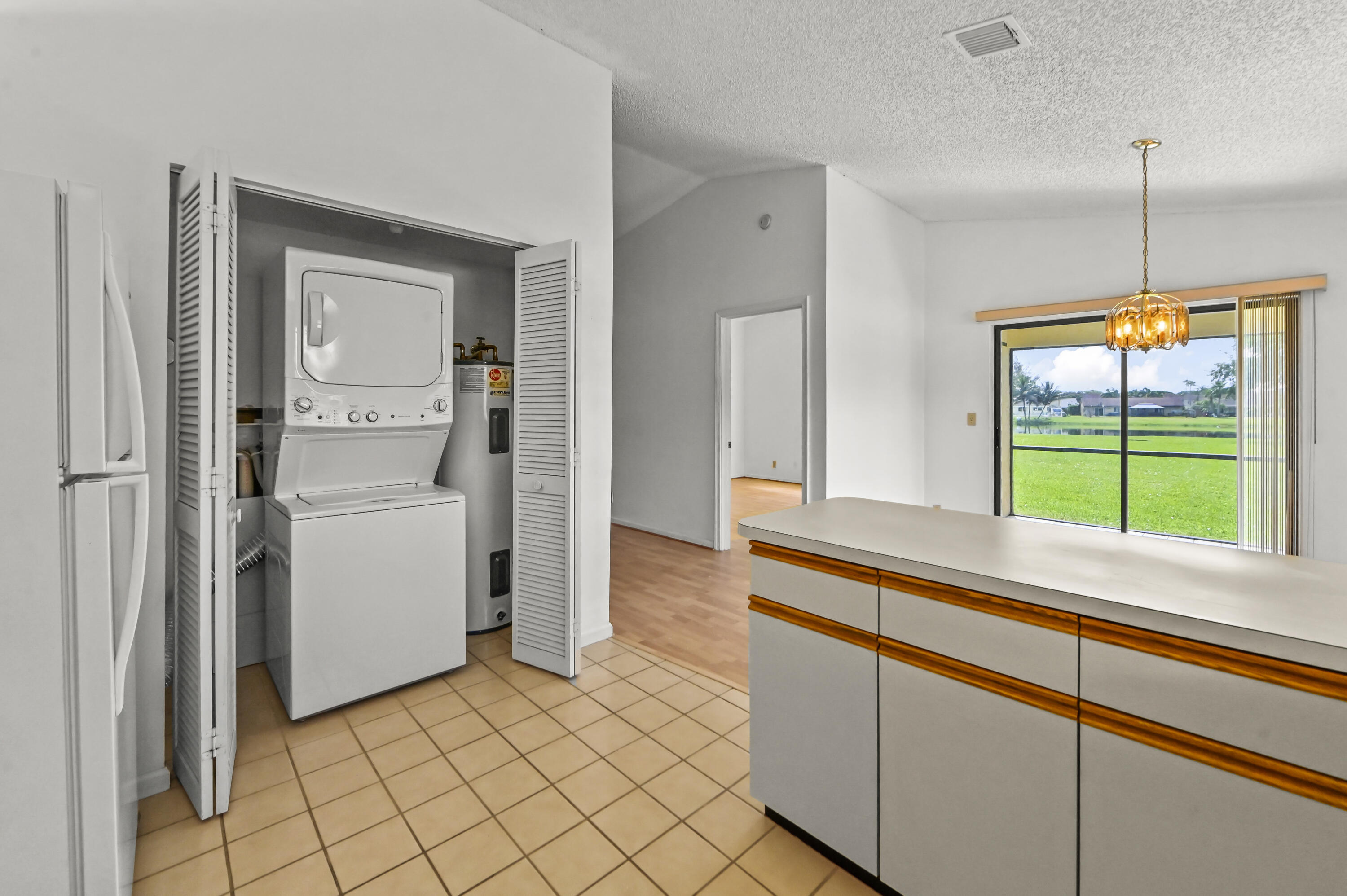 TRADEWINDS AT DOS LAGOS - Residential