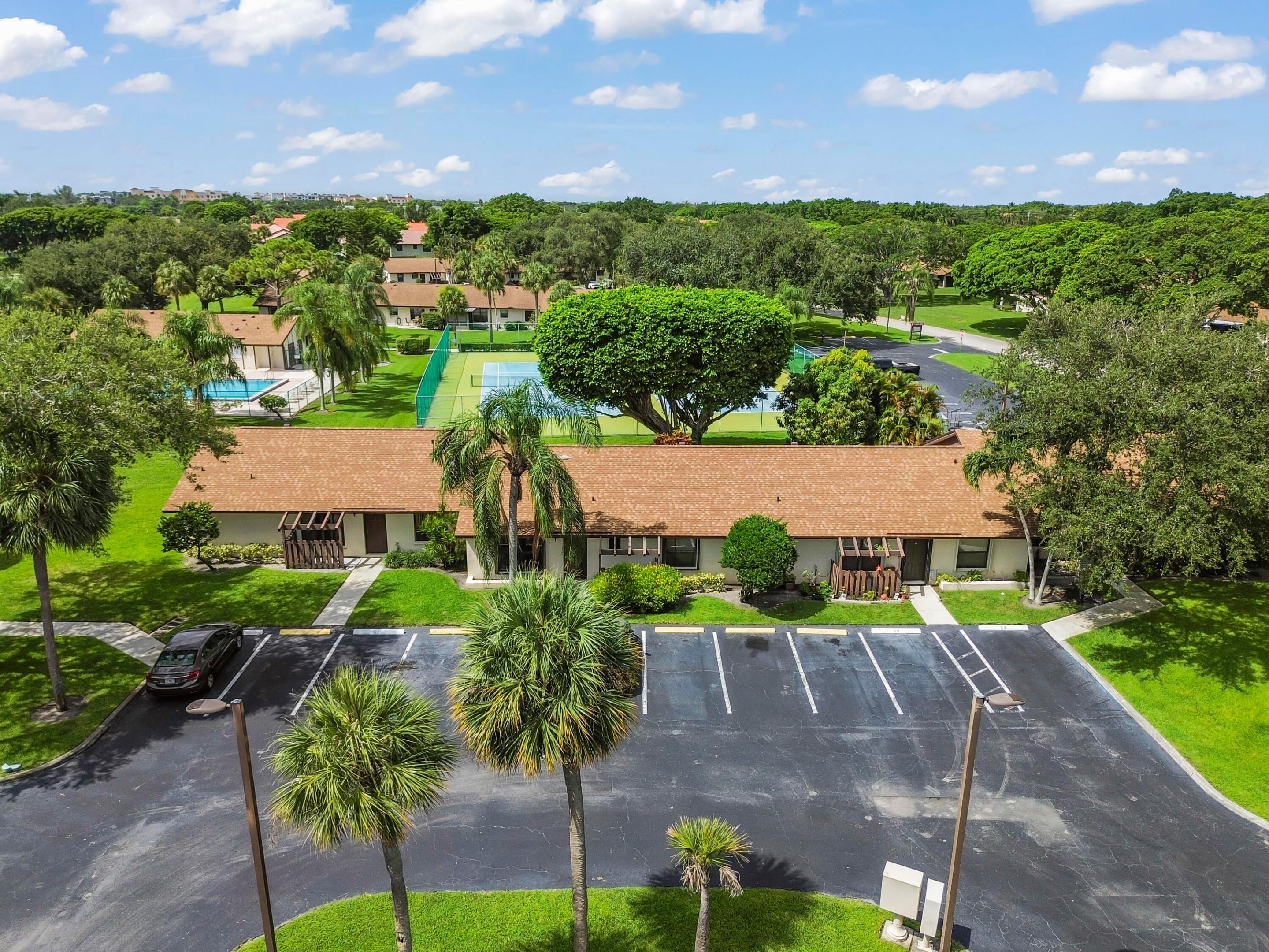 TRADEWINDS AT DOS LAGOS - Residential