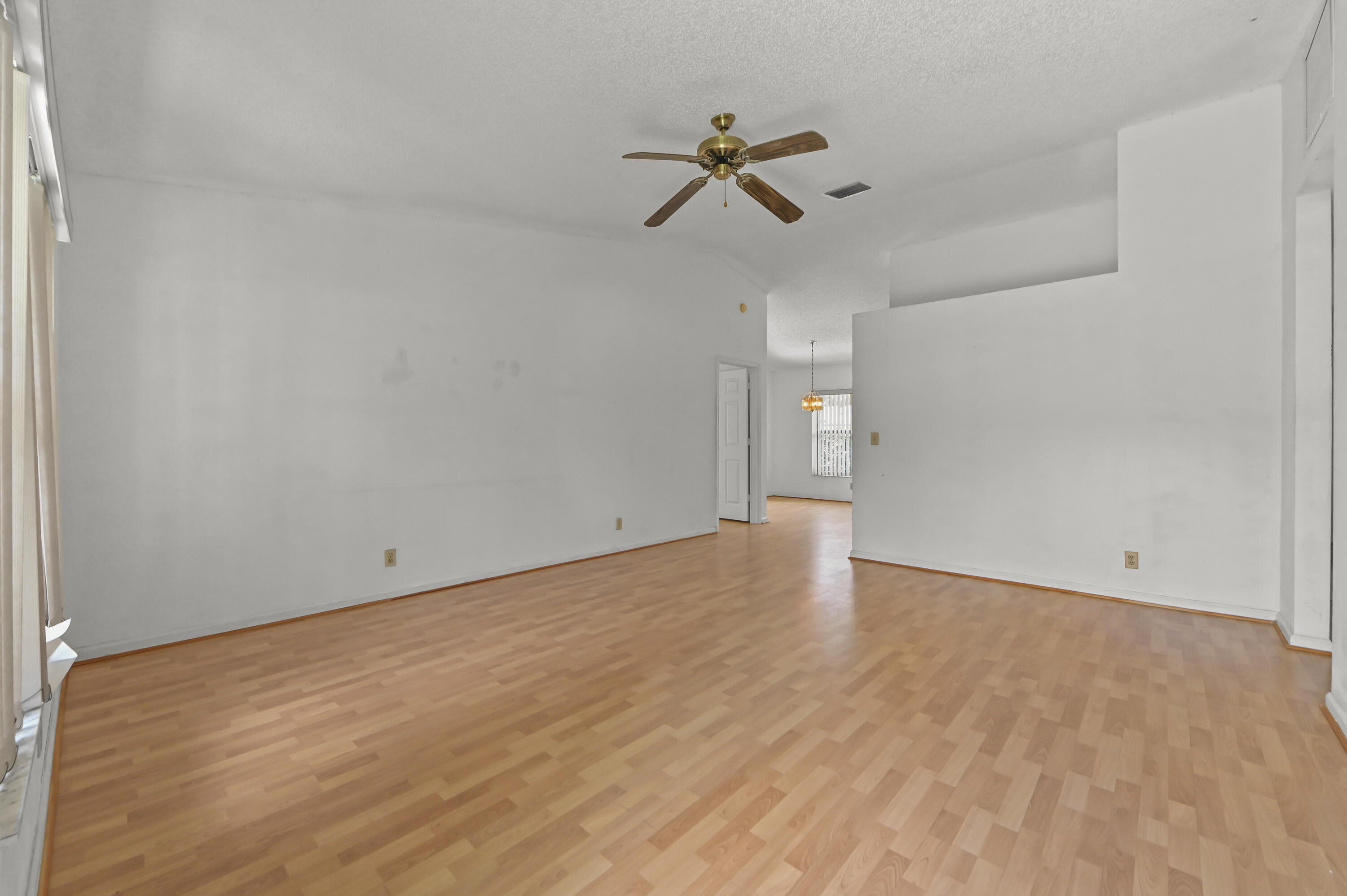 TRADEWINDS AT DOS LAGOS - Residential