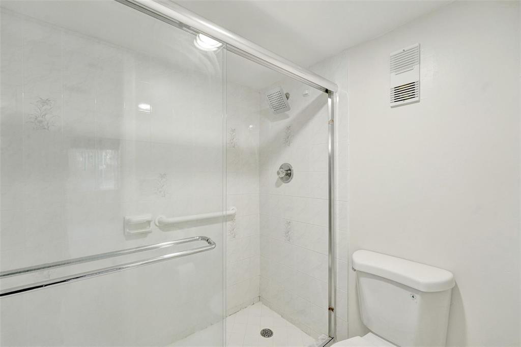 PARK PLACE CONDOMINIUM NO FIVE - Residential