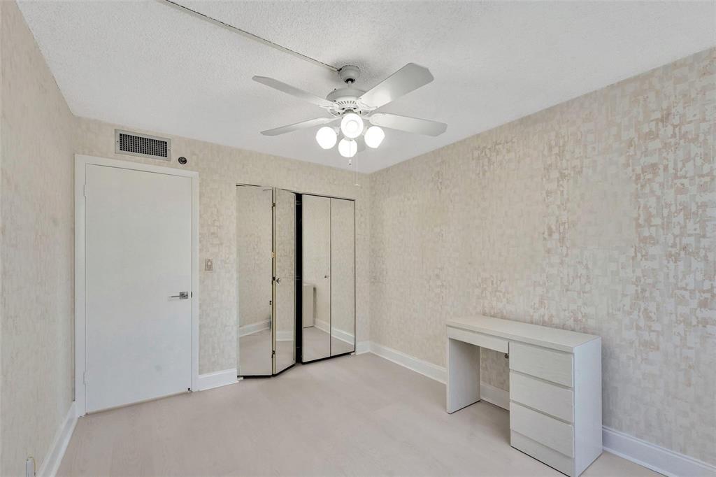 PARK PLACE CONDOMINIUM NO FIVE - Residential