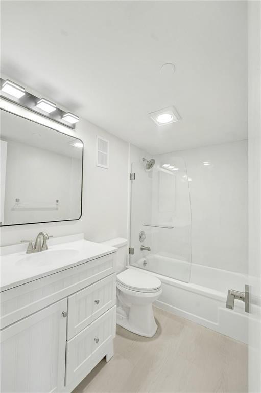PARK PLACE CONDOMINIUM NO FIVE - Residential