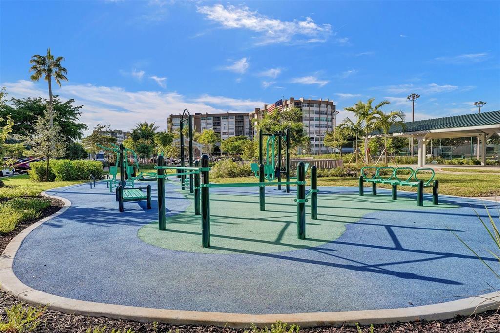 PARK PLACE CONDOMINIUM NO FIVE - Residential