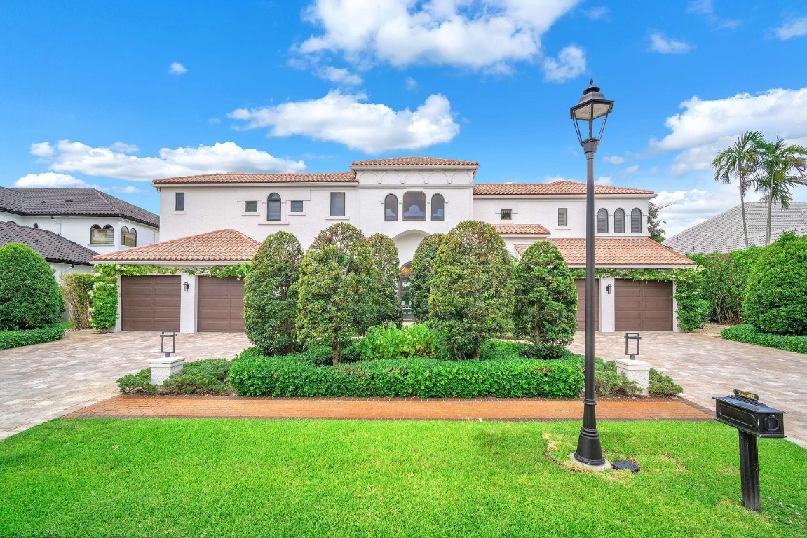 REMODELED 5 BEDROOM 6/2 BATH POOL HOME WITH OFFICE & LOFT IN PRESTIGIOUS ST ANDREWS COUNTRY CLUB. HOME SITS ON ONE OF THE BEST STREETS & LOTS IN THE COMMUNITY. DESIGNED WITH A WIDE-OPEN FLOOR PLAN GREAT FOR ENTERTAINING. PORCELIAN FLOORS. IMPACT WINDOWS & DOORS. GLASS FLOATING STAIRCASE. GOURMET ITALIAN KITCHEN. COUNTER WITH 4 STOOLS. DOWNSTAIRS HAS A LIVING ROOM, DINING ROOM, FAMILY ROOM, OFFICE, LAUNDRY ROOM & PRIMARY BEDROOM WITH A HUGE SITTING AREA. PRIMARY BATHROOM HAS 2 SINKS, 2 TOILETS, 2 SHOWERS, SIT IN JACUZZI TUB PLUS 2 ENORMOUS WALK-IN CUSTOM CLOSETS. UPSTAIRS HAS LARGE LOFT & 4 ENSUITES. INCREDIBLE POOL, PAVERS, OUTDOOR KITCHEN AND ENDLESS GOLF & WATER VIEWS. 3.5 CAR GARAGE. CIRCULAR DRIVEWAY. TOO MANY UPGRADES TO MENTION. MUST BE SEEN TO BELIEVE. BLINK AND IT WILL BE GONE. REMODELED 5 BEDROOM 6/2 BATH POOL HOME WITH OFFICE & LOFT IN PRESTIGIOUS ST ANDREWS COUNTRY CLUB.