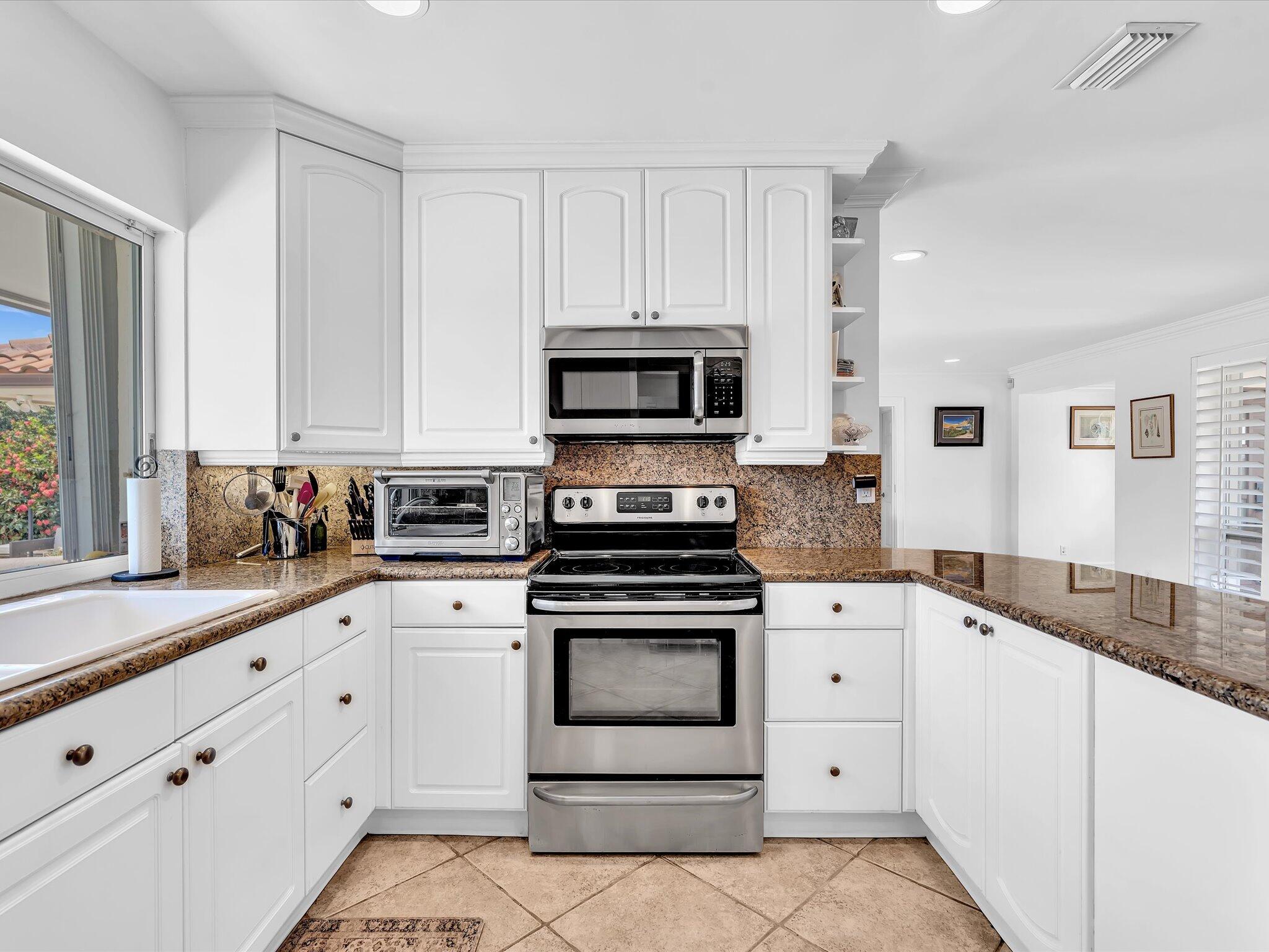 THE LANDINGS FIRST SEC - Residential