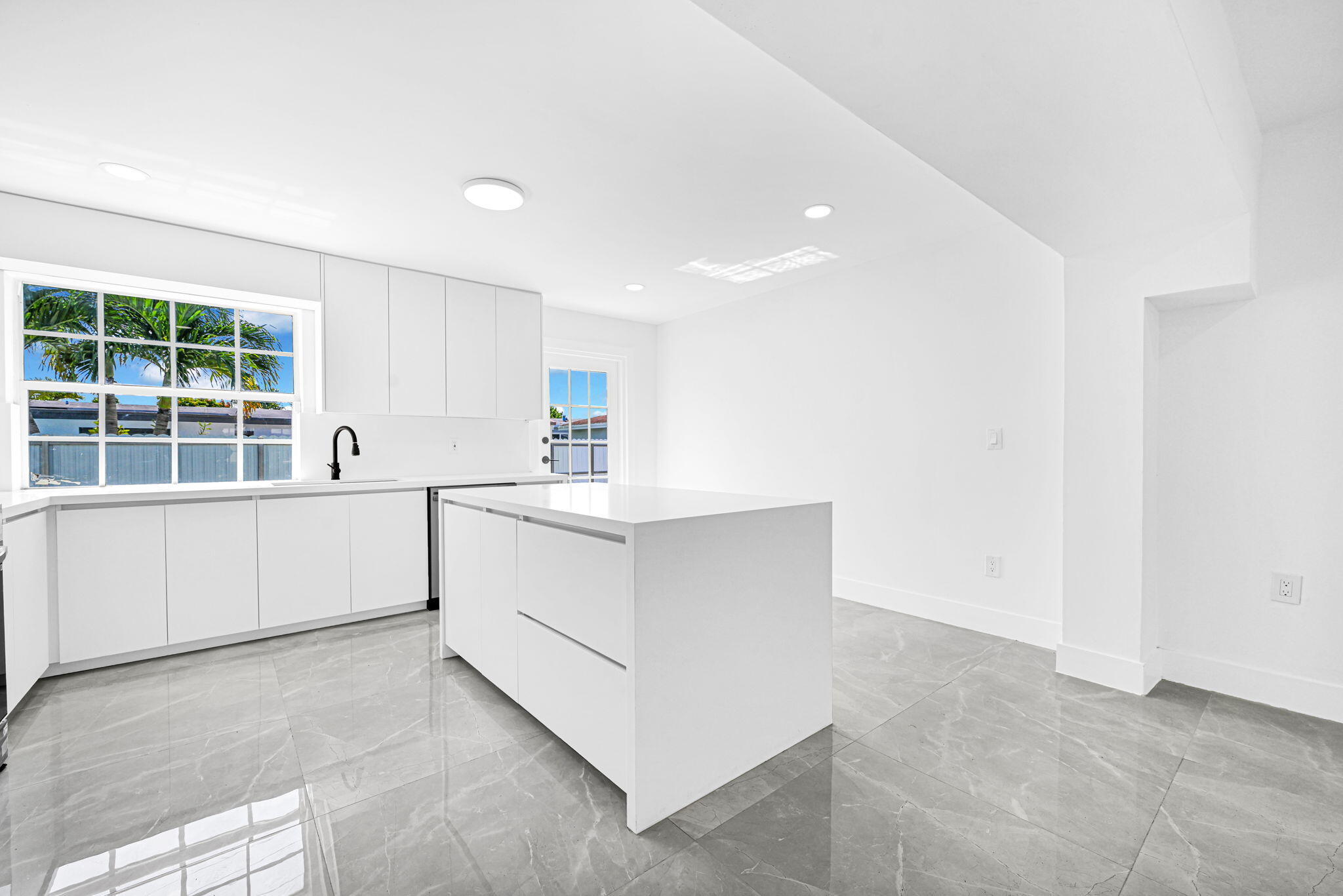 WESTWOOD LAKE 2ND ADDN - Residential