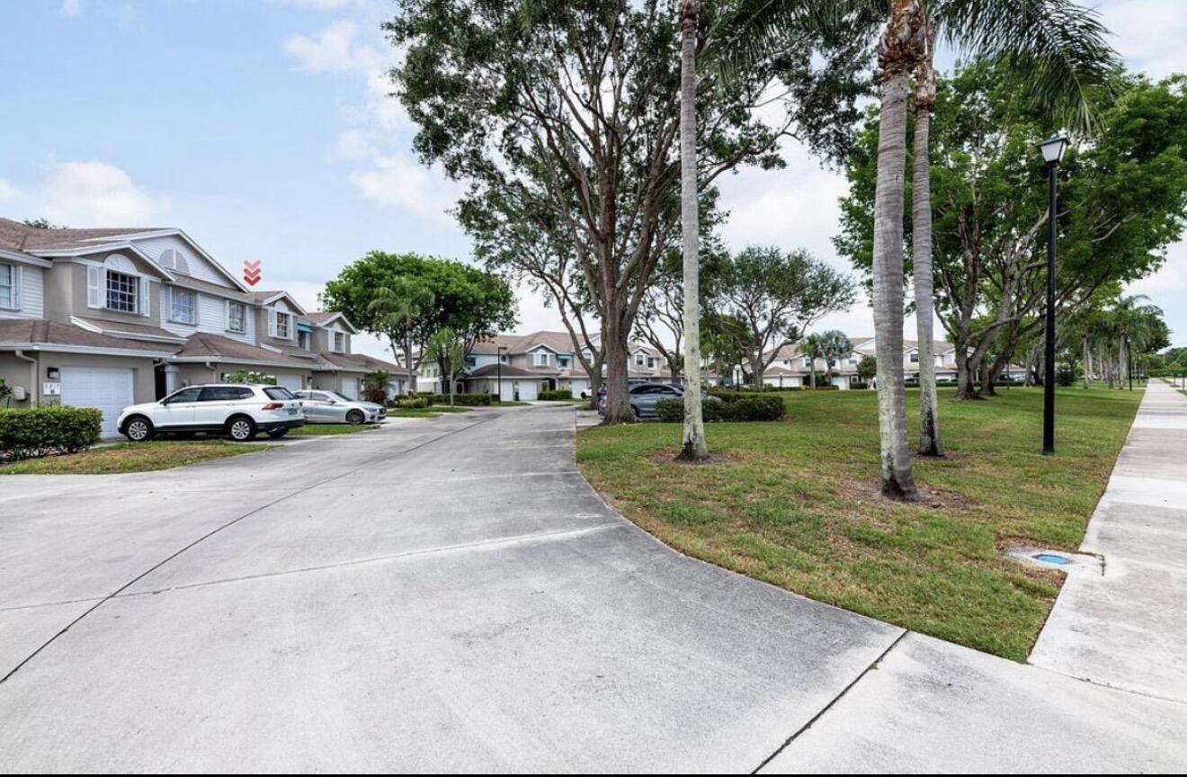 BOCA GARDENS 3 - Residential Lease