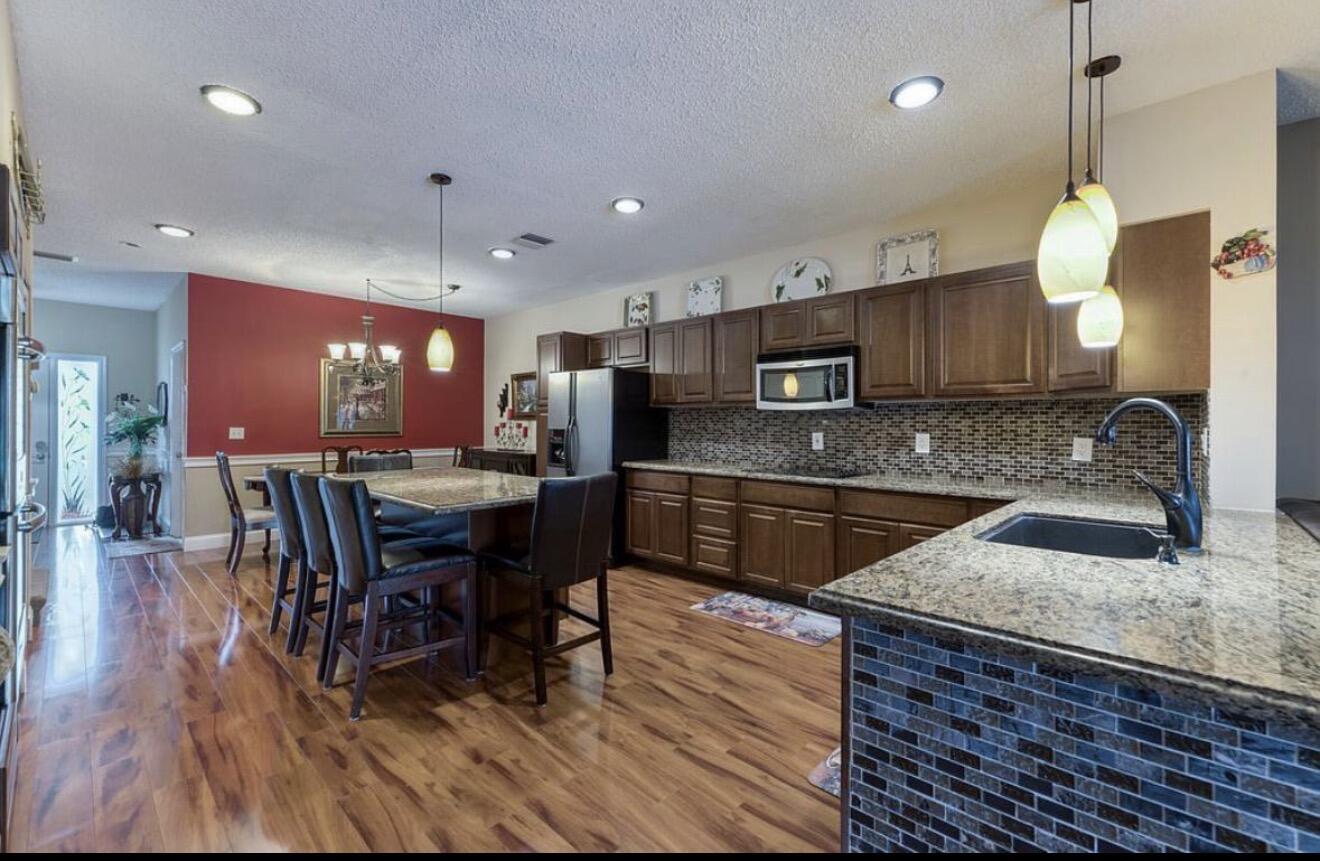 BOCA GARDENS 3 - Residential Lease