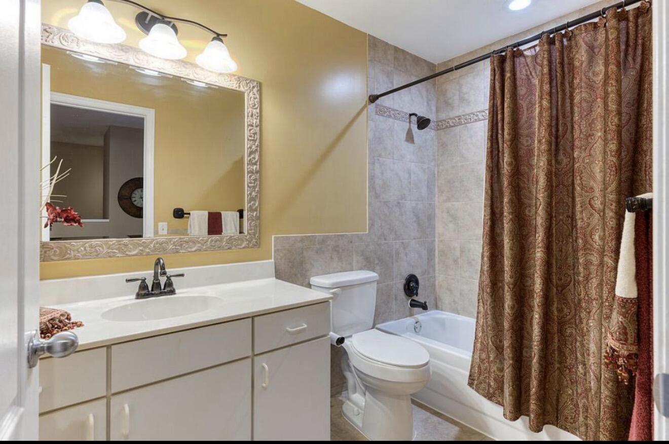 BOCA GARDENS 3 - Residential Lease