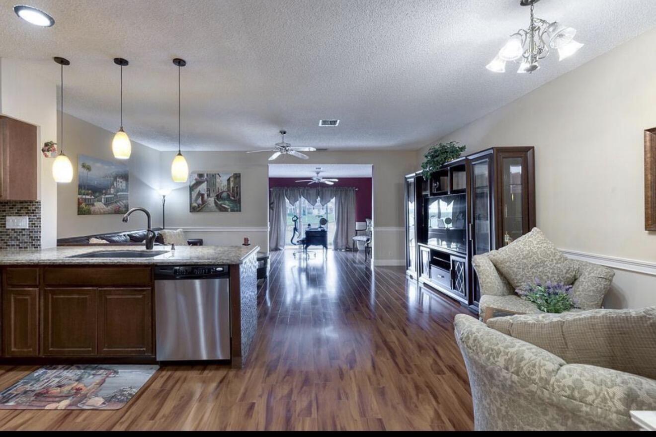 BOCA GARDENS 3 - Residential Lease