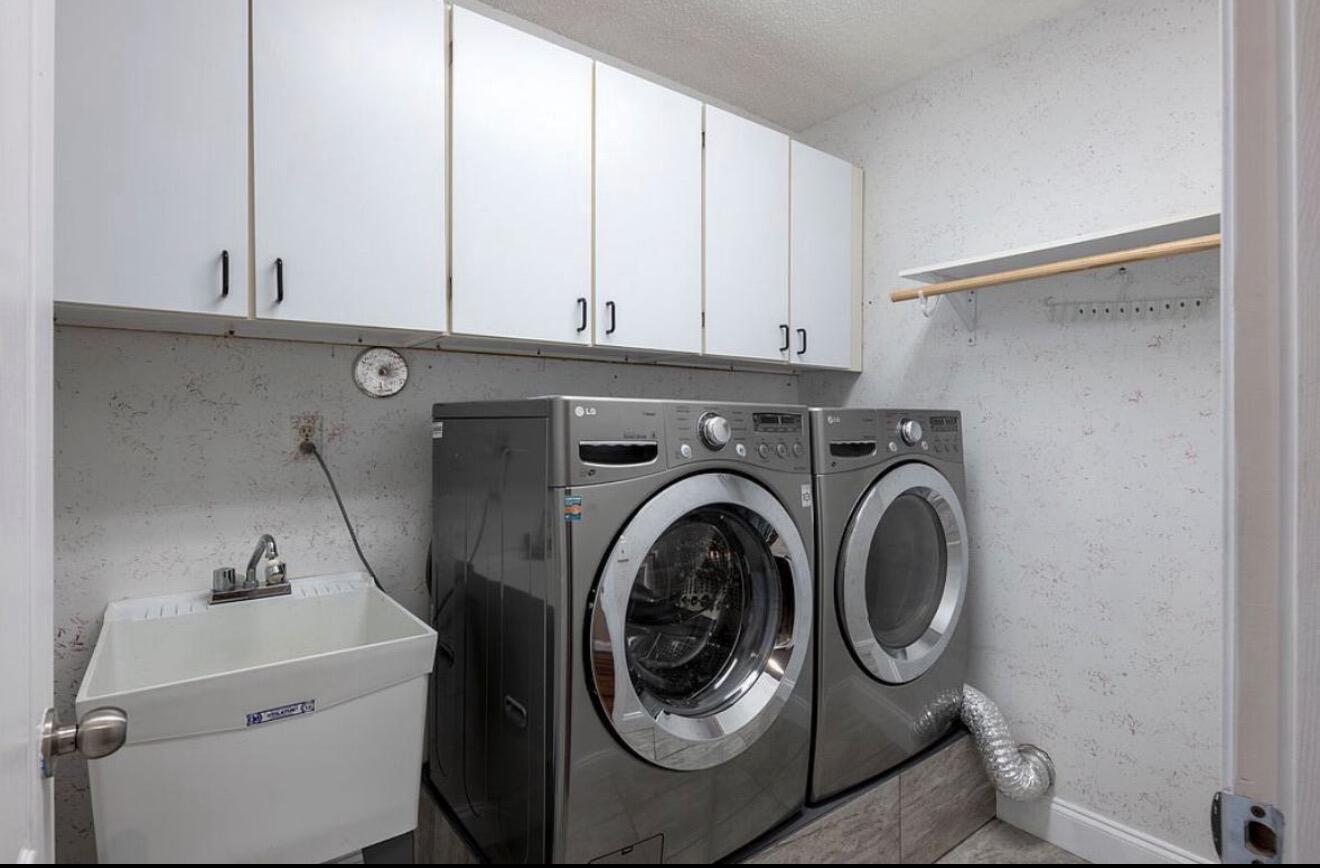 BOCA GARDENS 3 - Residential Lease