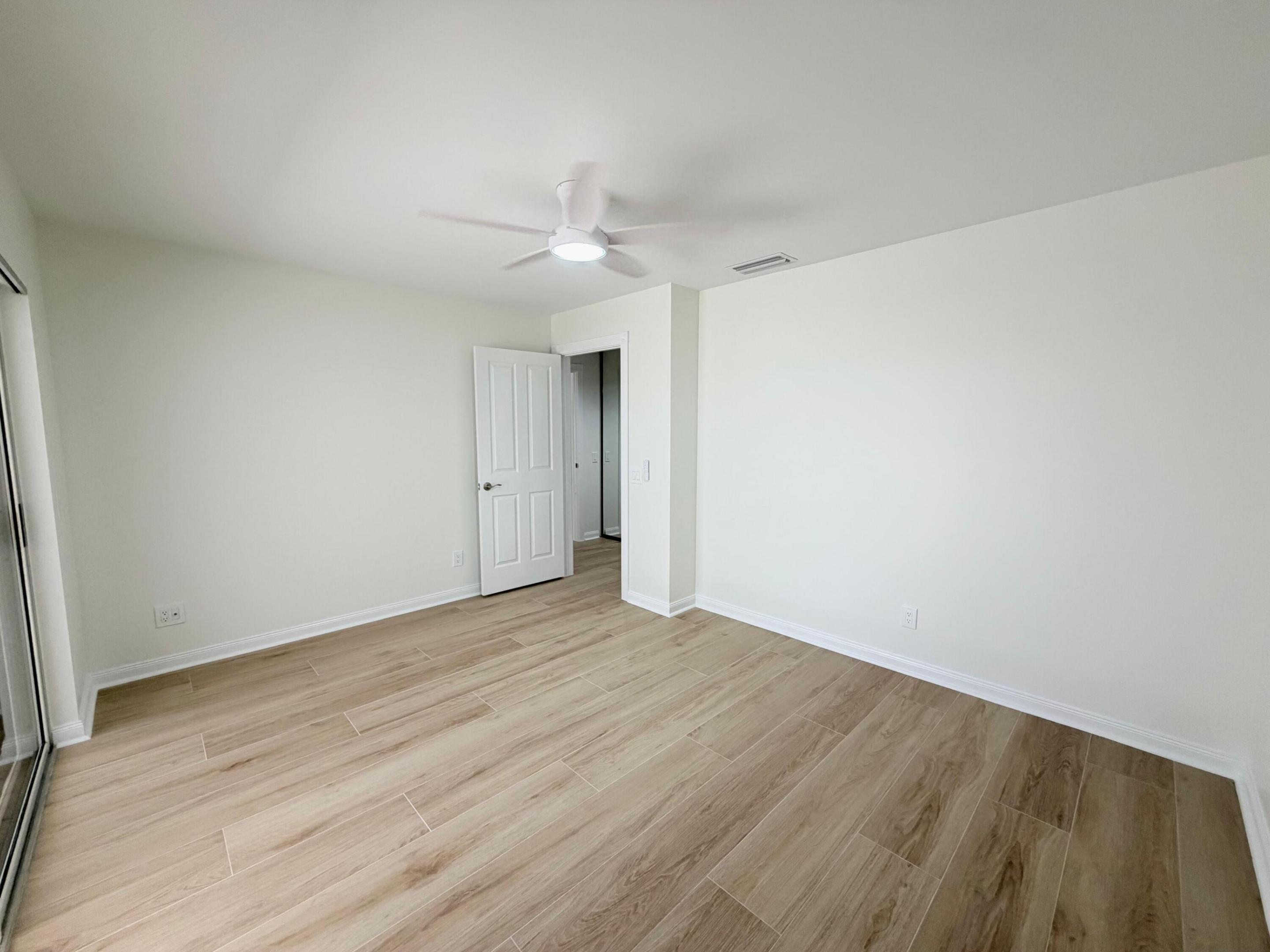 OAKS-SUNTERRACE 3 - Residential Lease