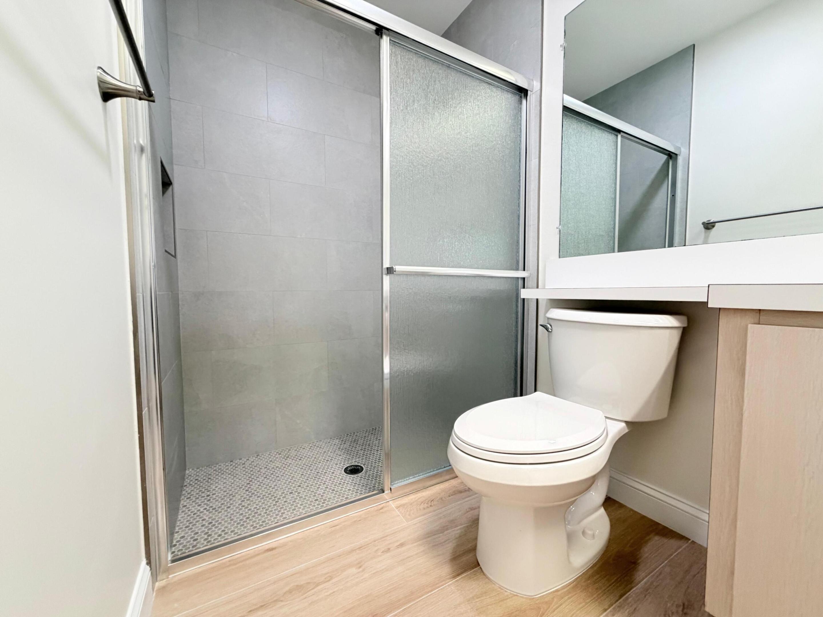 OAKS-SUNTERRACE 3 - Residential Lease