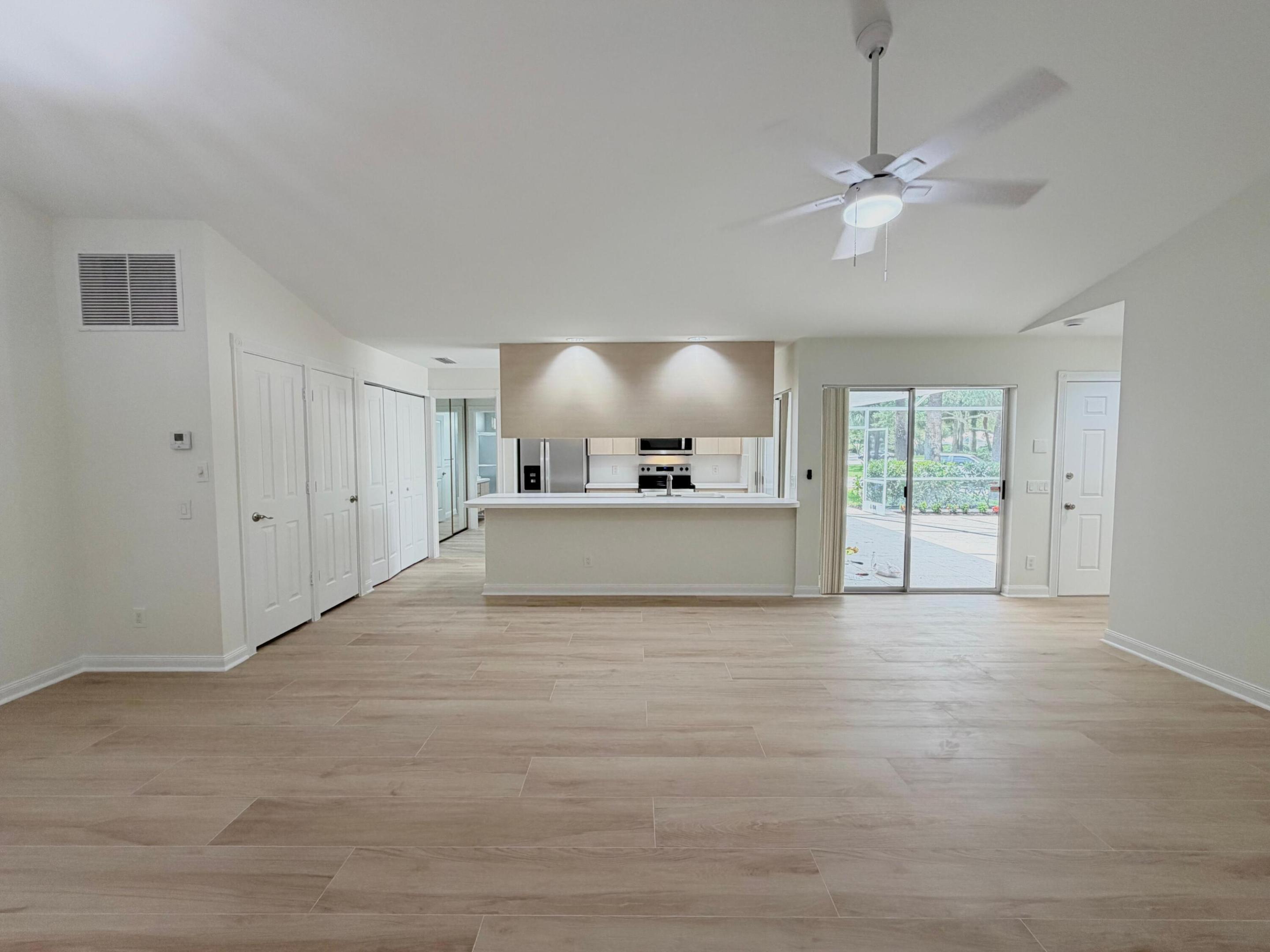 OAKS-SUNTERRACE 3 - Residential Lease
