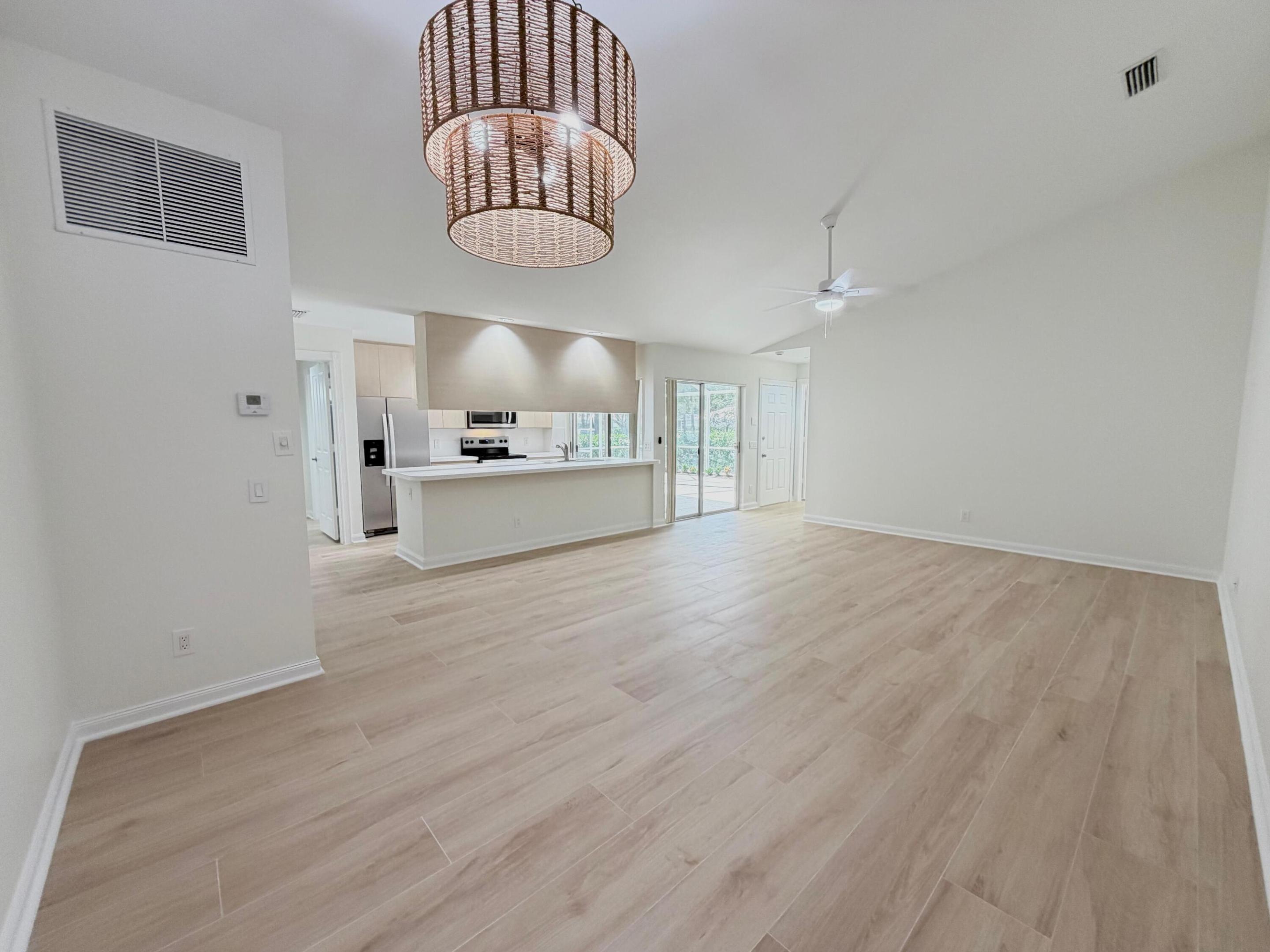 OAKS-SUNTERRACE 3 - Residential Lease