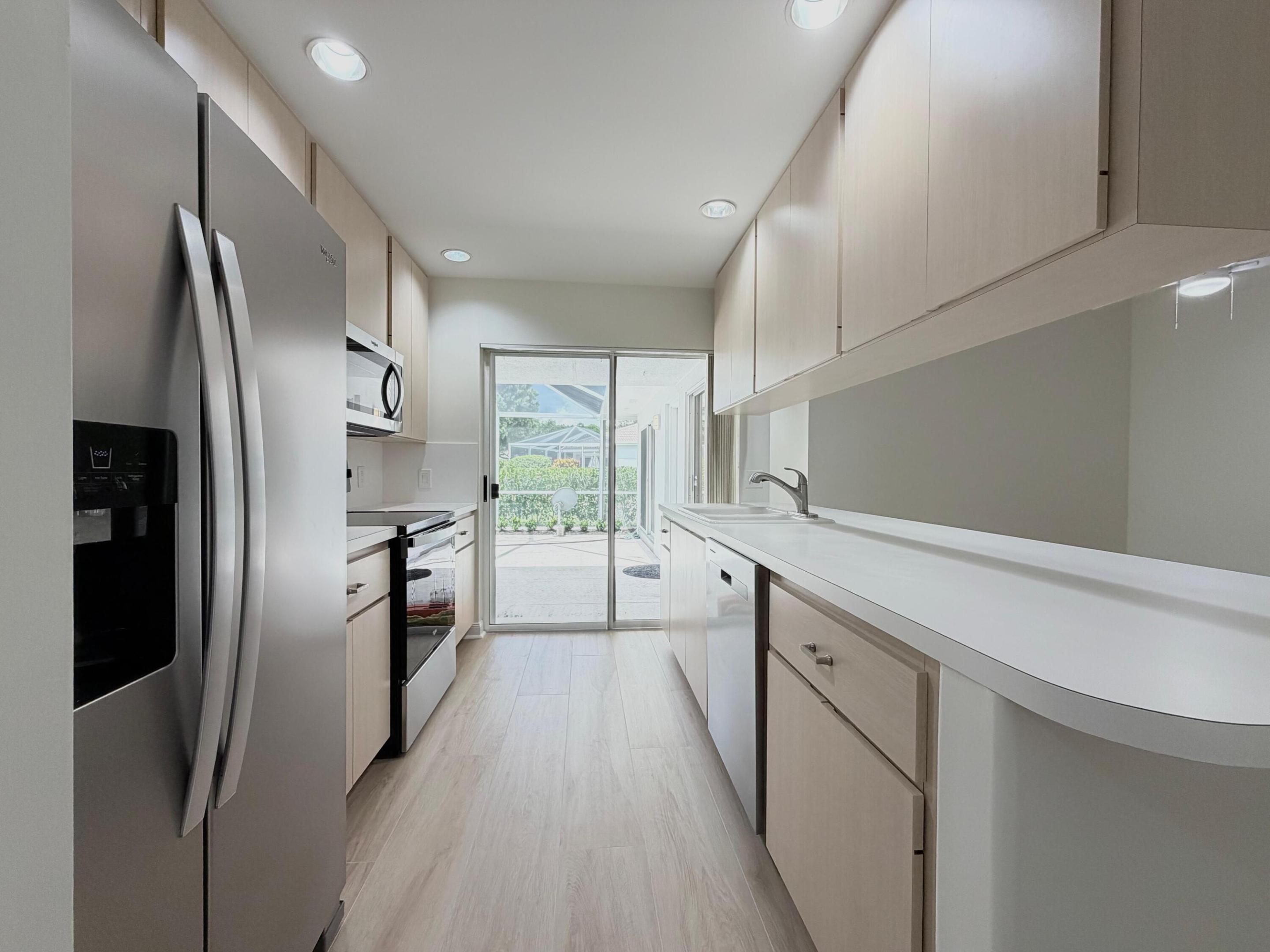 OAKS-SUNTERRACE 3 - Residential Lease