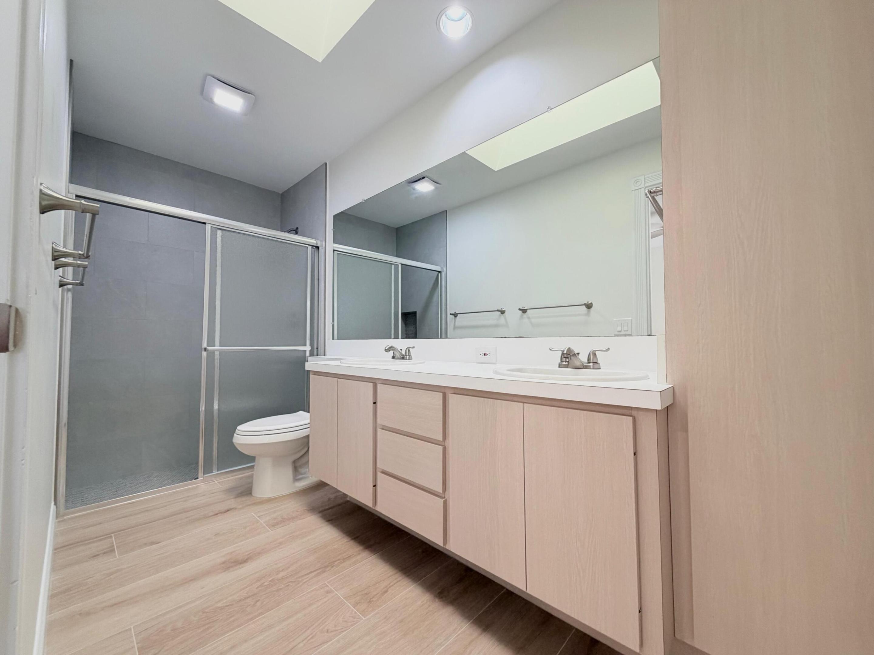 OAKS-SUNTERRACE 3 - Residential Lease