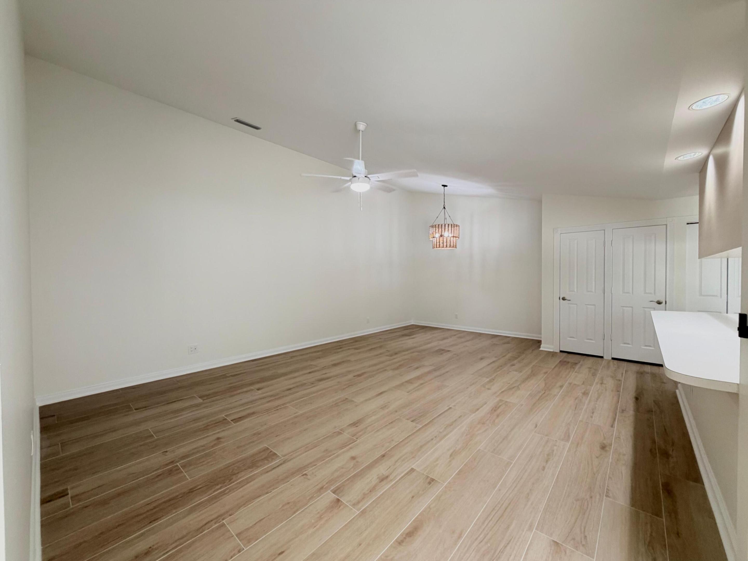 OAKS-SUNTERRACE 3 - Residential Lease