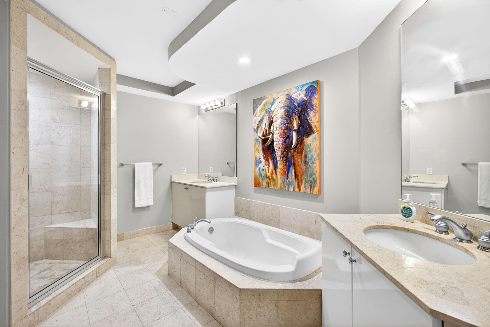 ONE CITY PLAZA CONDO - Residential