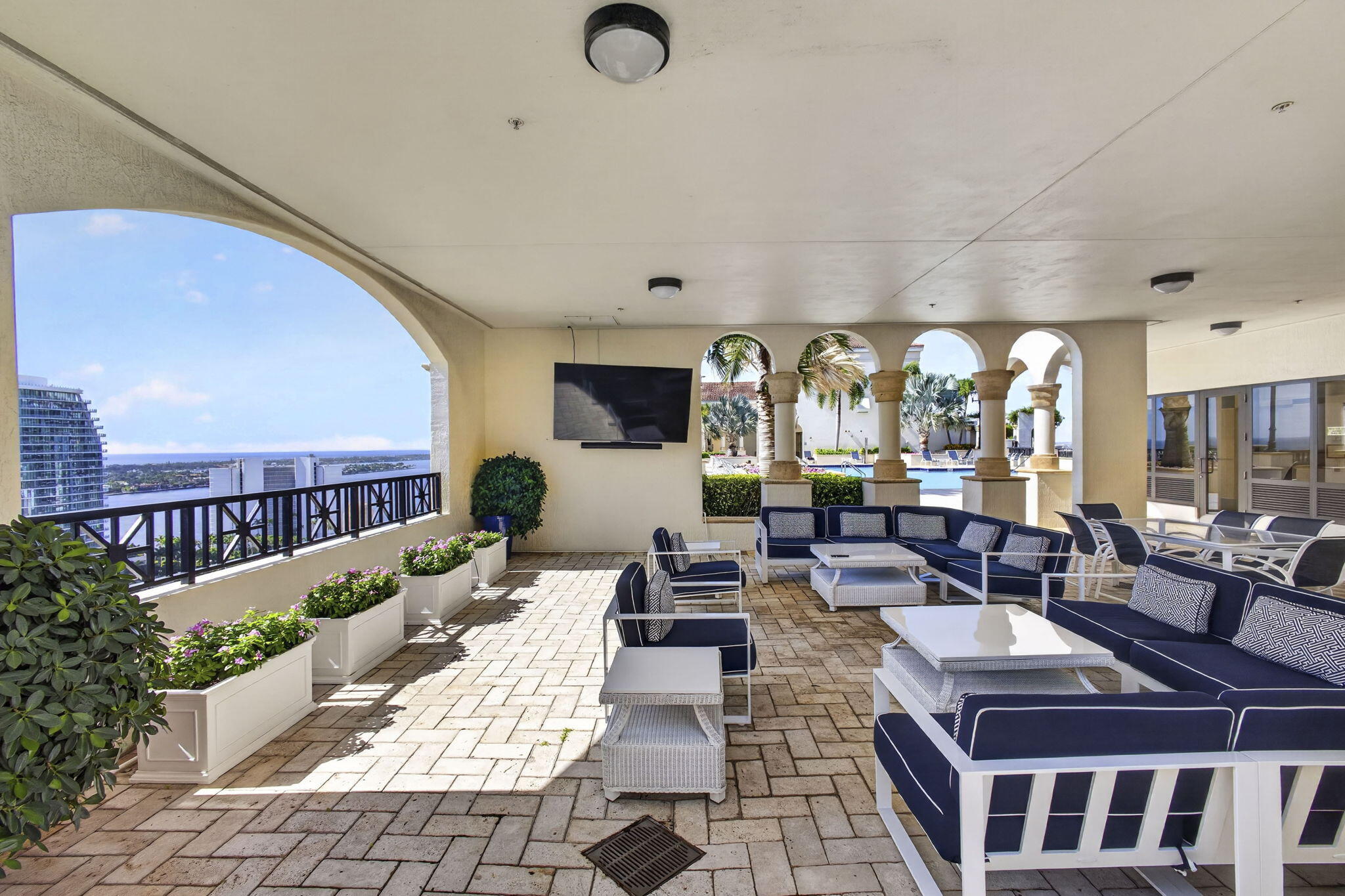 ONE CITY PLAZA CONDO - Residential
