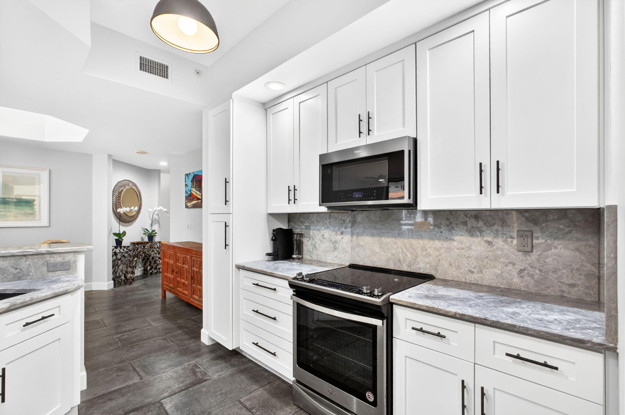 ONE CITY PLAZA CONDO - Residential