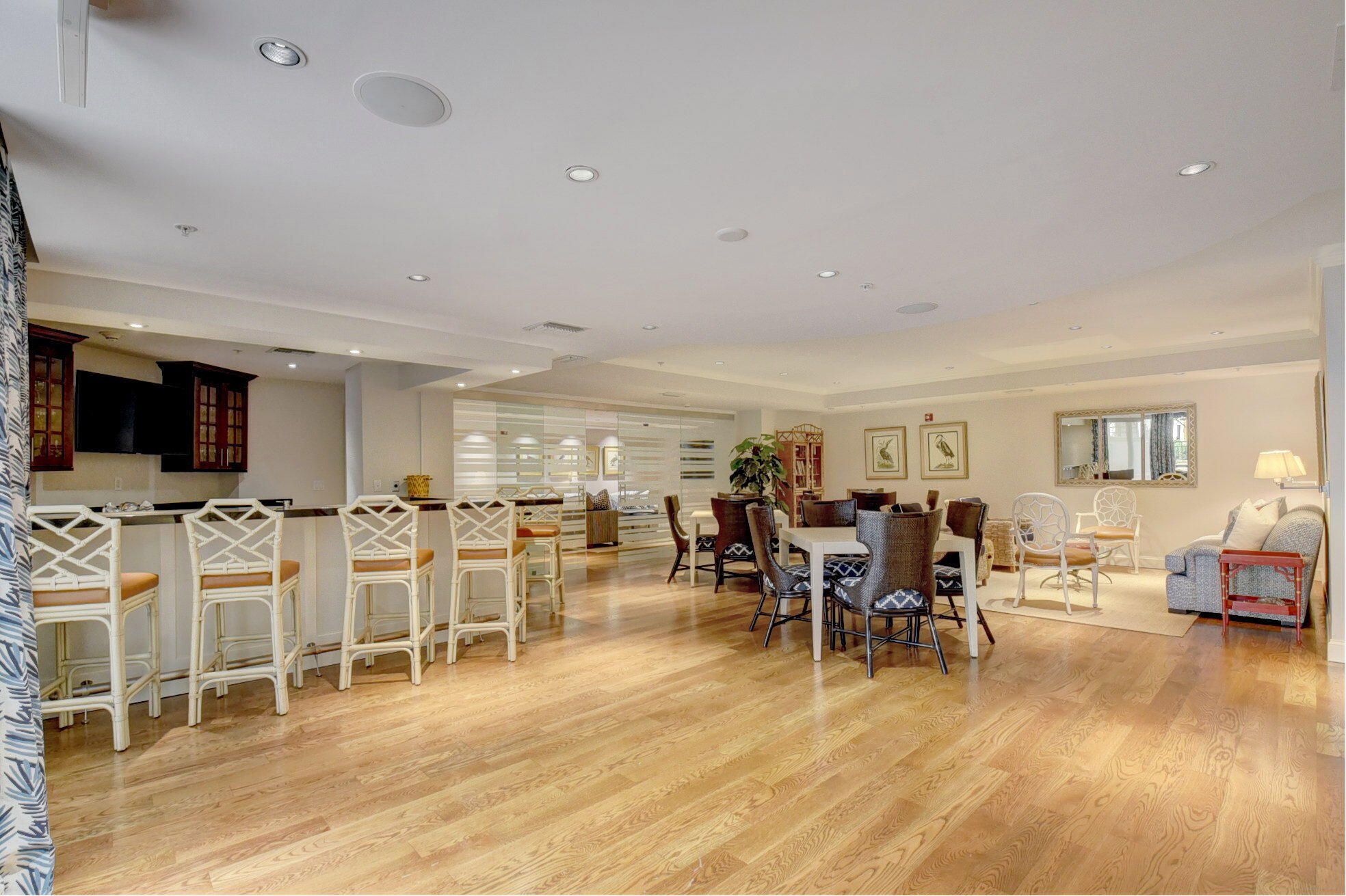 ONE CITY PLAZA CONDO - Residential