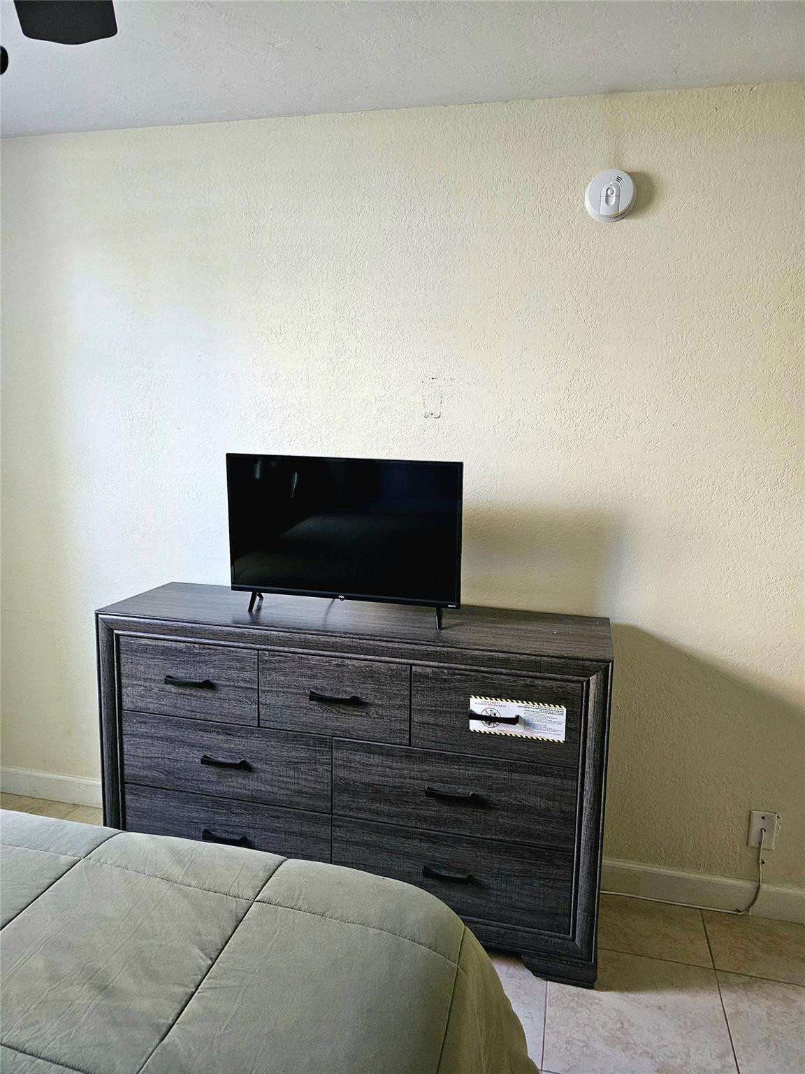 CORAL SPRINGS ESTATE TOWNHOMES - Residential Lease